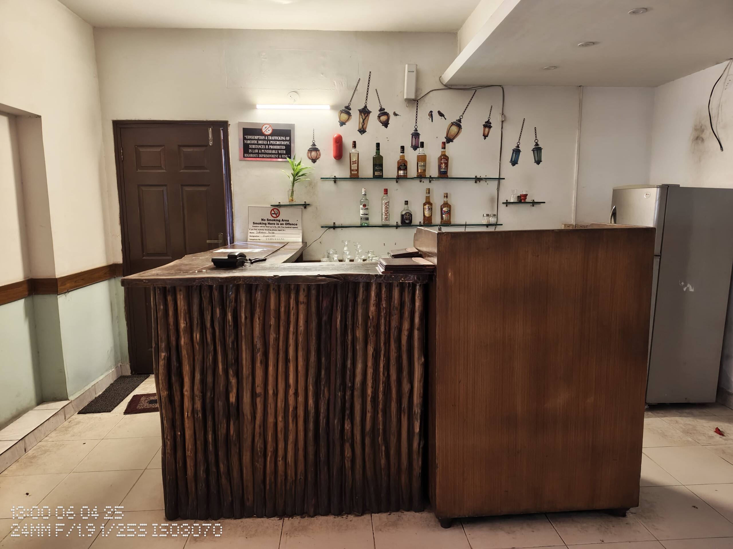 RoomzAway 4 Flats | Pool | WiFi | Kitchen 5
