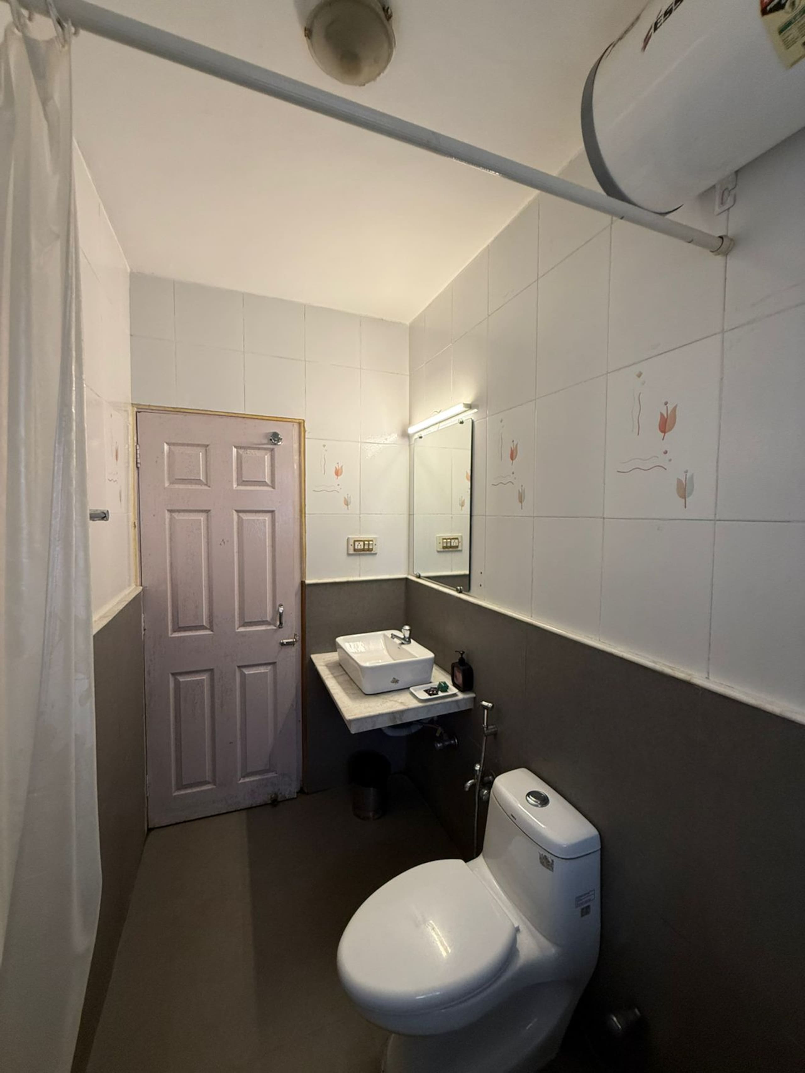 RoomzAway 4 Flats | Pool | WiFi | Kitchen 17