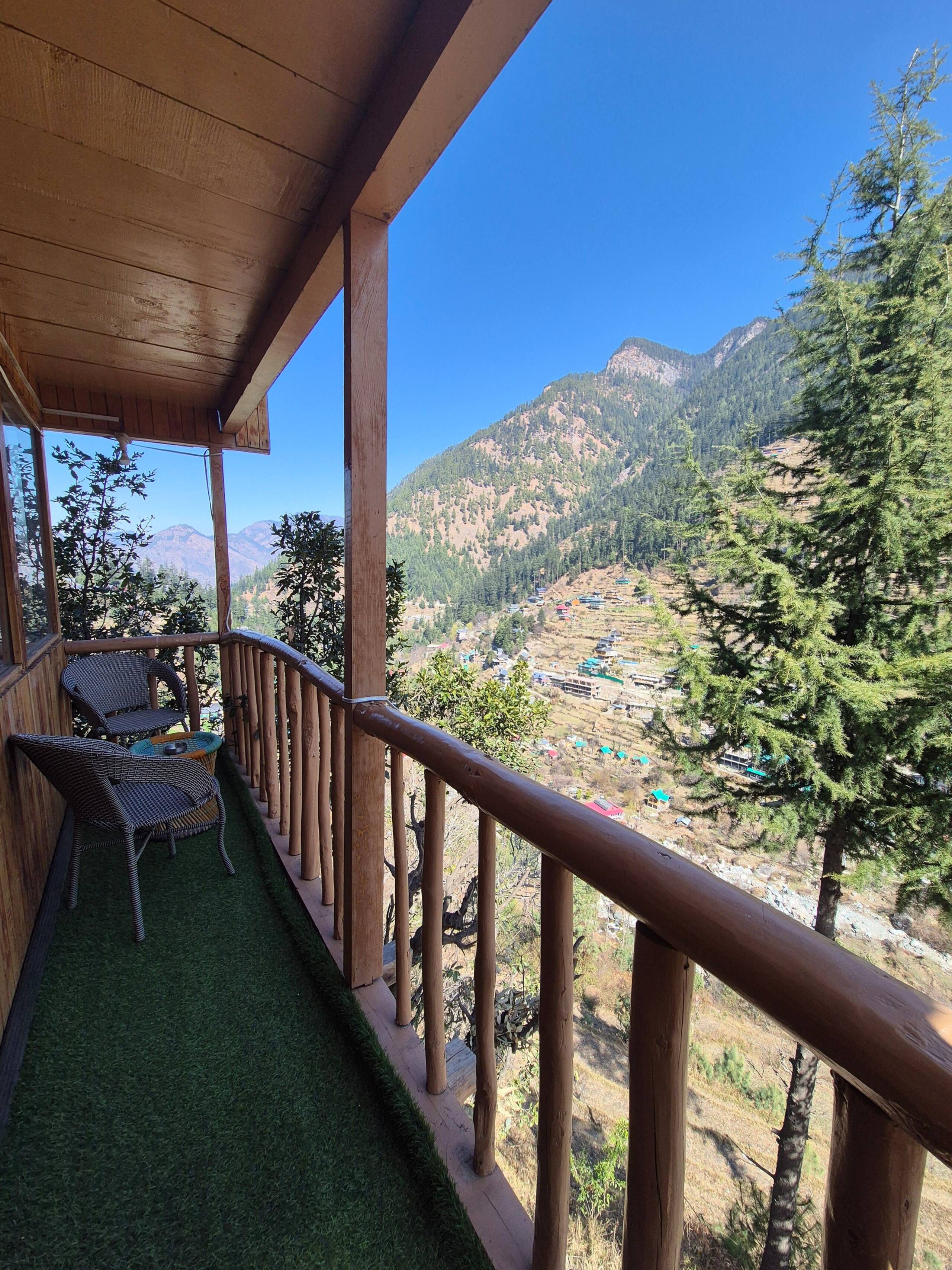 Cozy Treehouse in Jibhi By HimalayanTradition 36