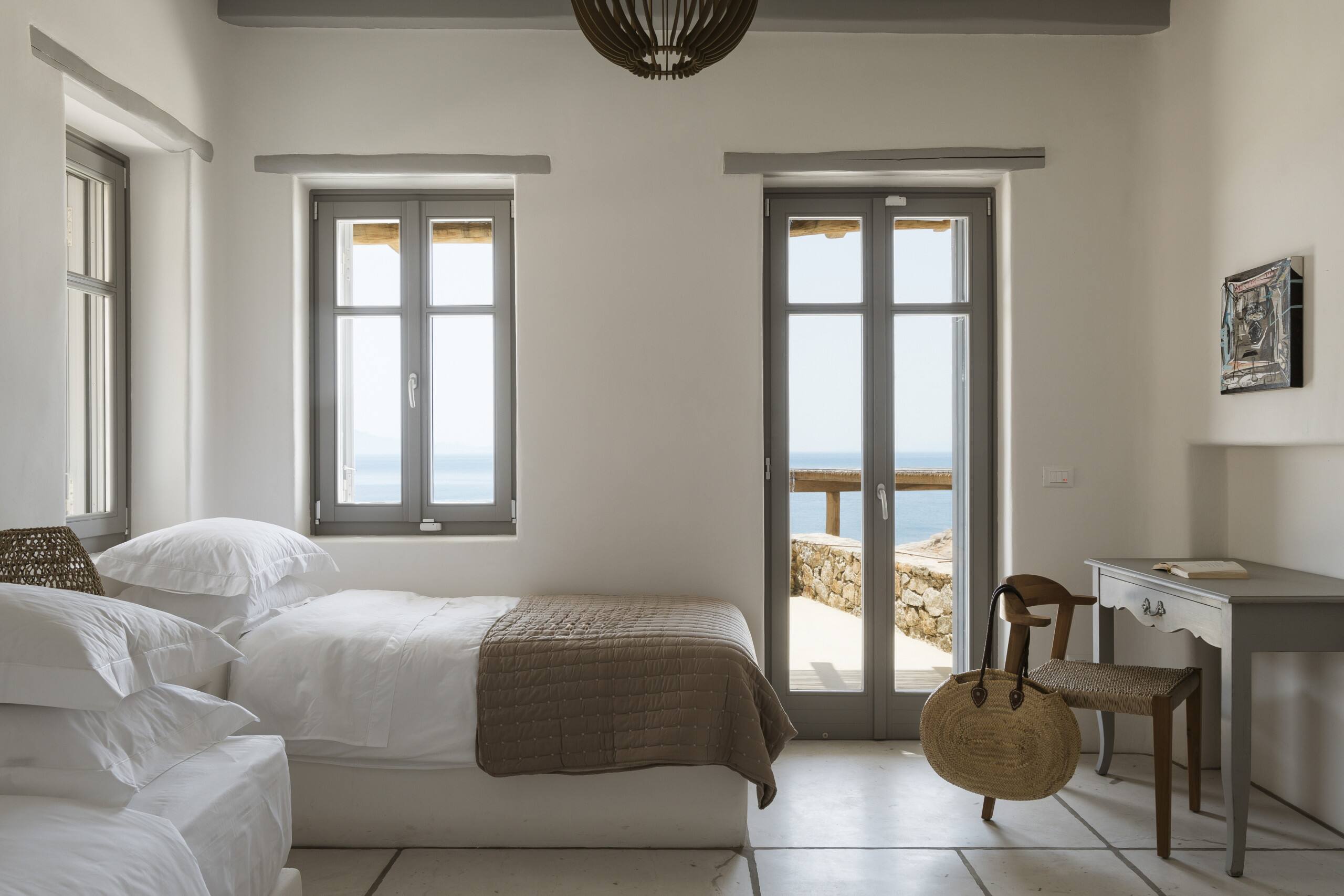 Seafront 9bdr Serenity in Mykonos 11