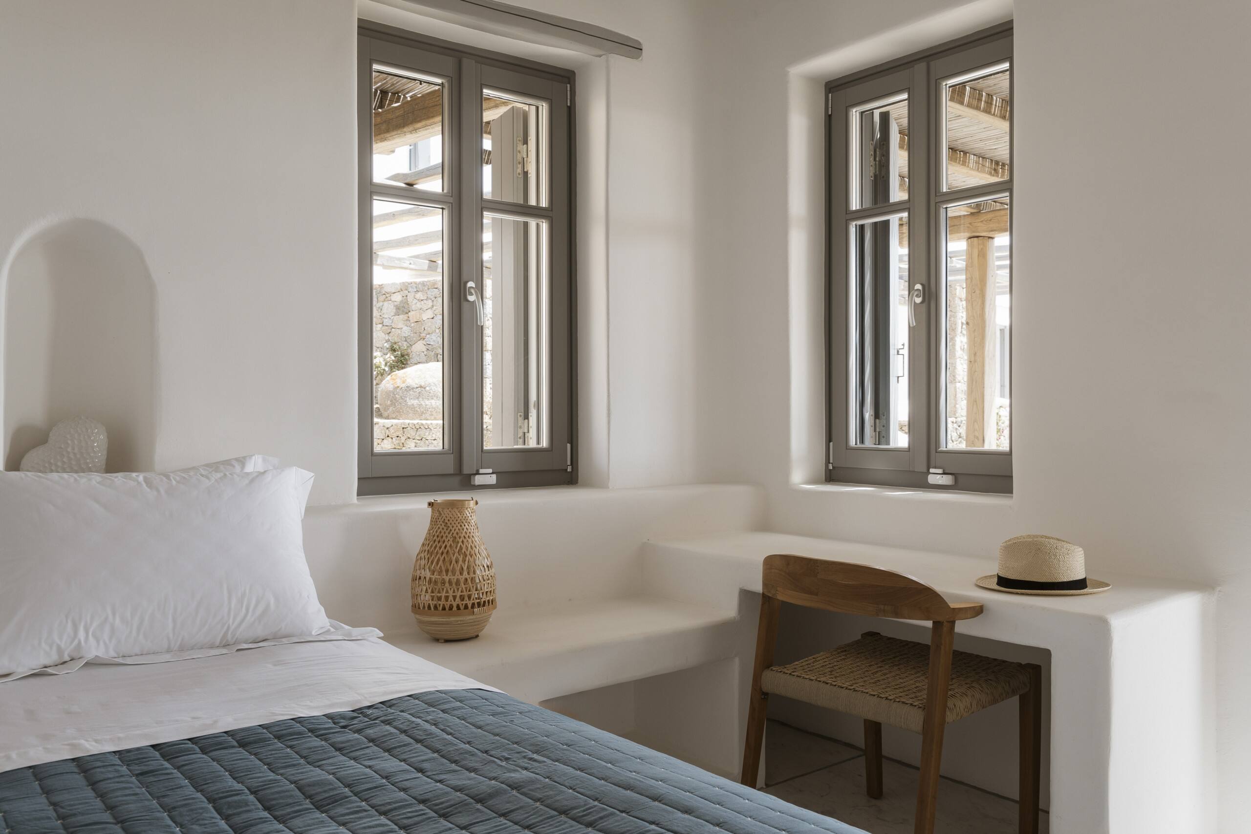 Seafront 9bdr Serenity in Mykonos 13