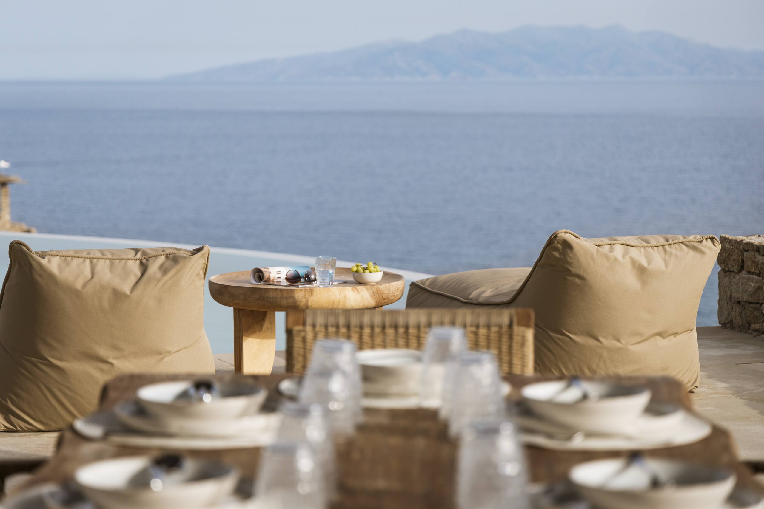Seafront 9bdr Serenity in Mykonos 40