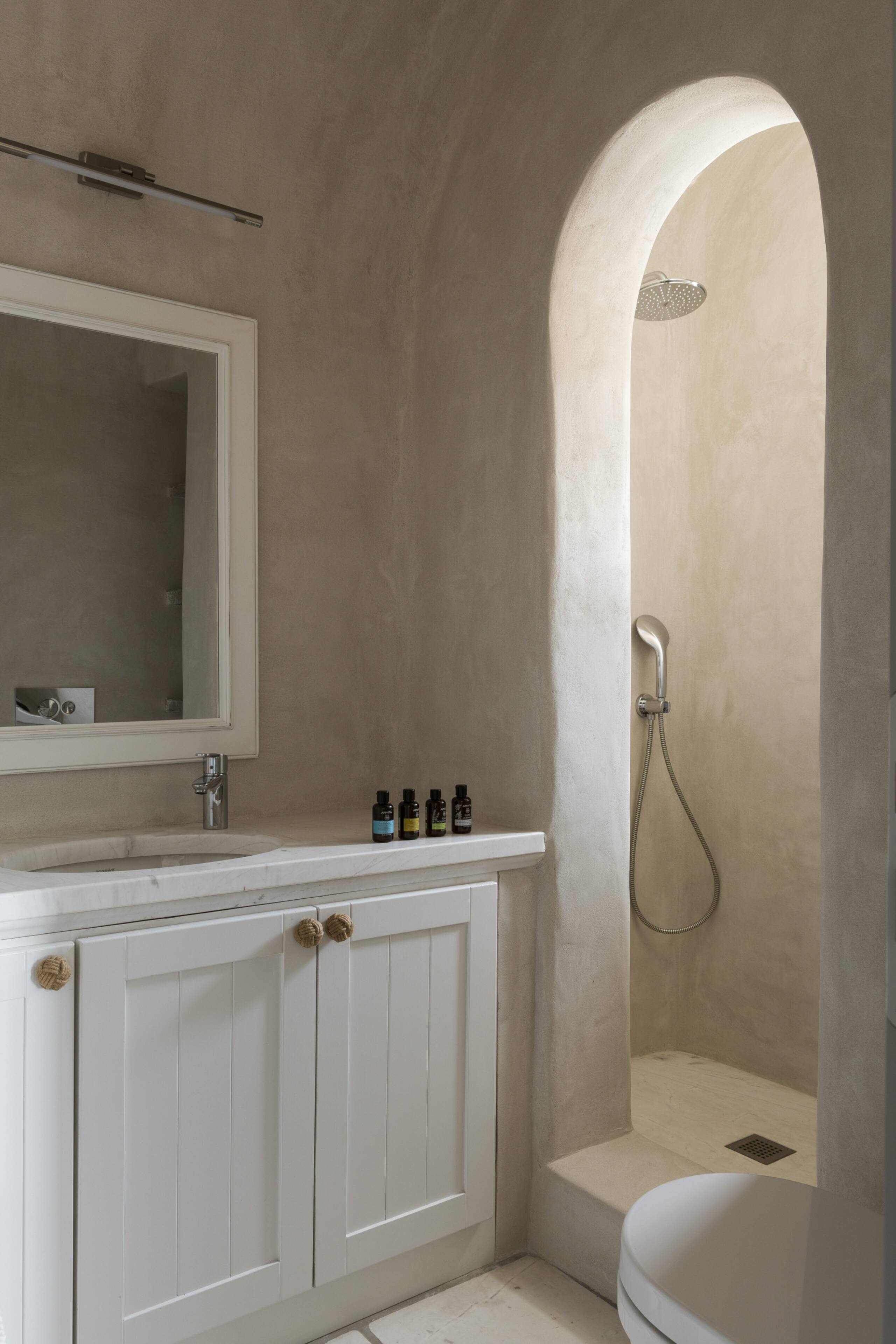 Seafront 9bdr Serenity in Mykonos 30