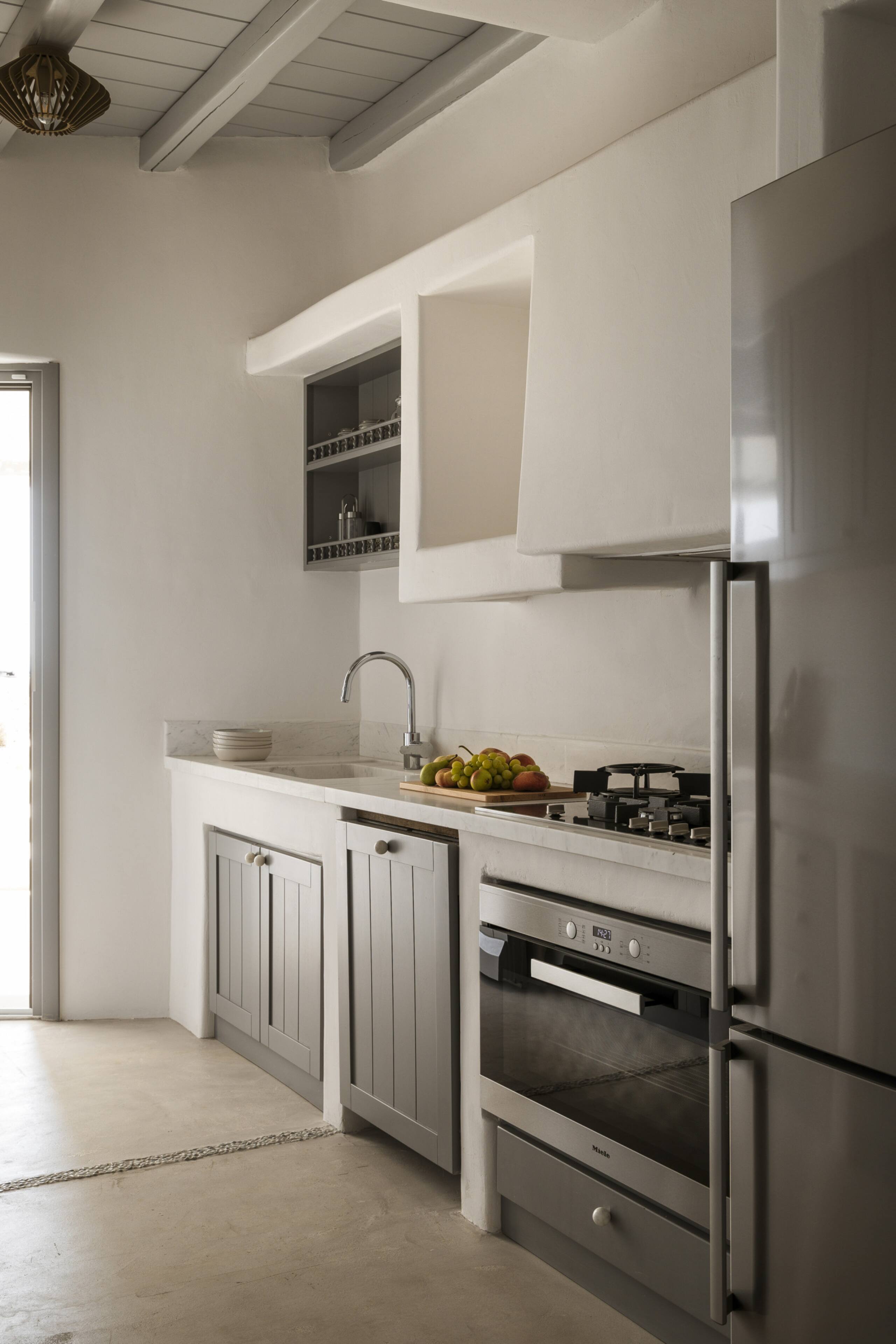 Seafront 9bdr Serenity in Mykonos 28