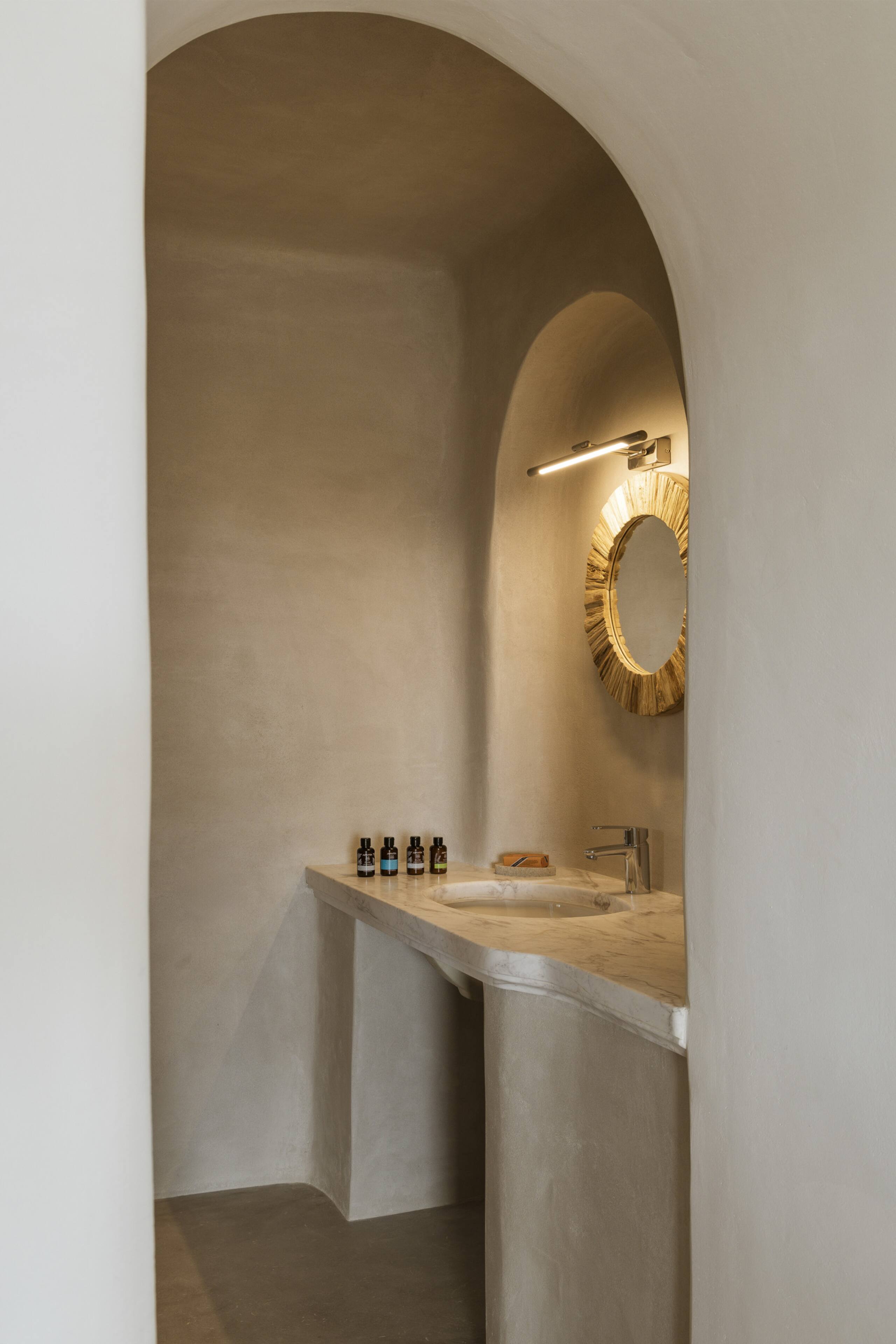 Seafront 9bdr Serenity in Mykonos 38