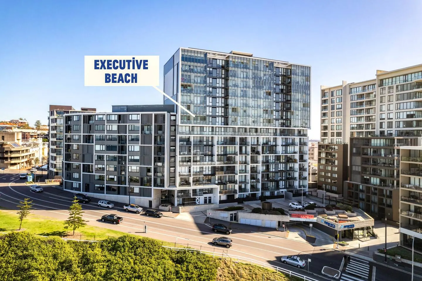 Executive Beach Apartment - Views - Beachfront 14