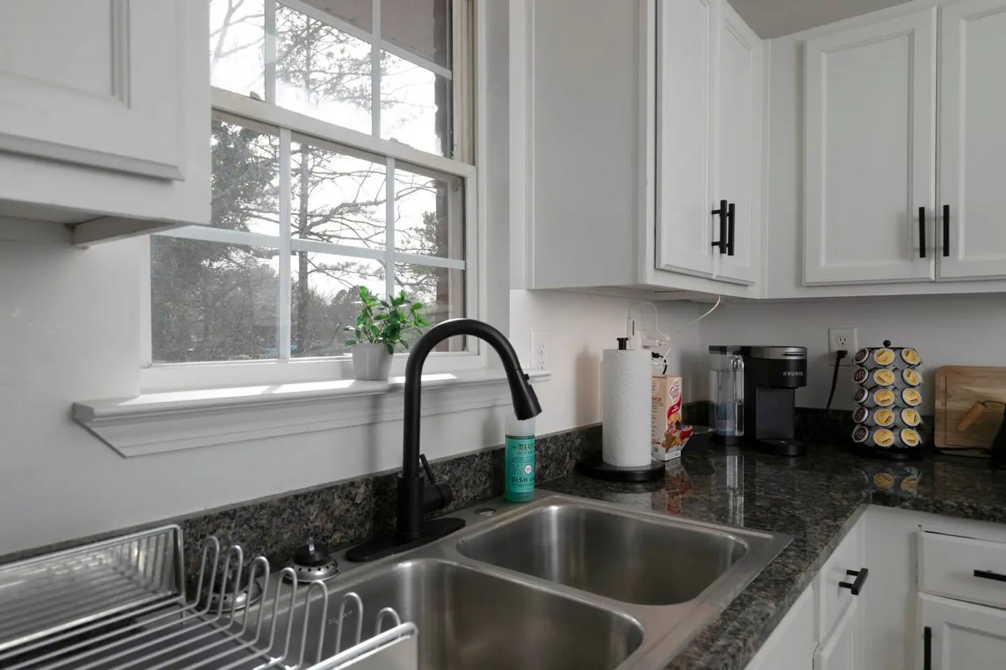 Modern Cozy 2 BR Farmhouse style Townhome with Two 15