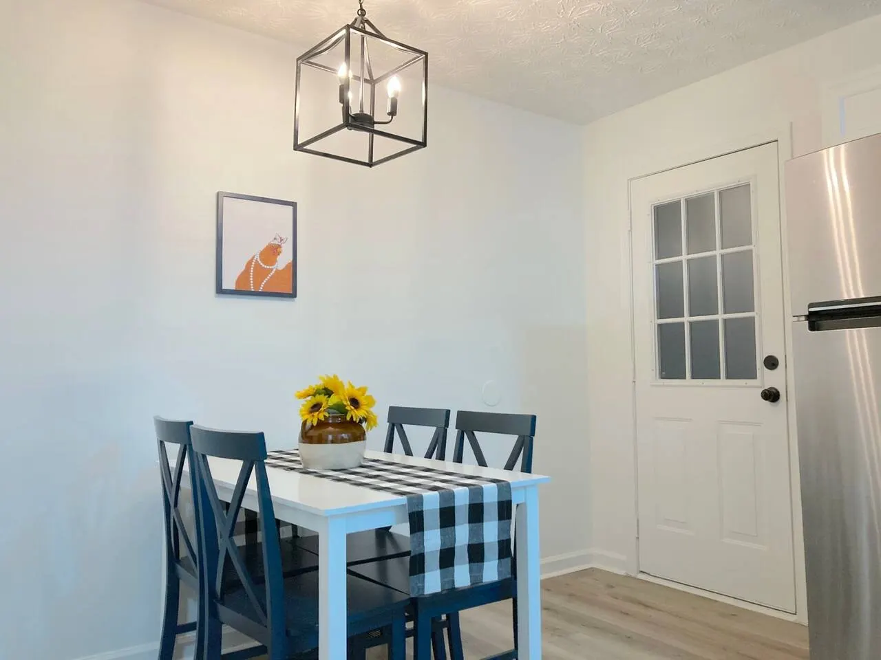 Modern Cozy 2 BR Farmhouse style Townhome with Two 20