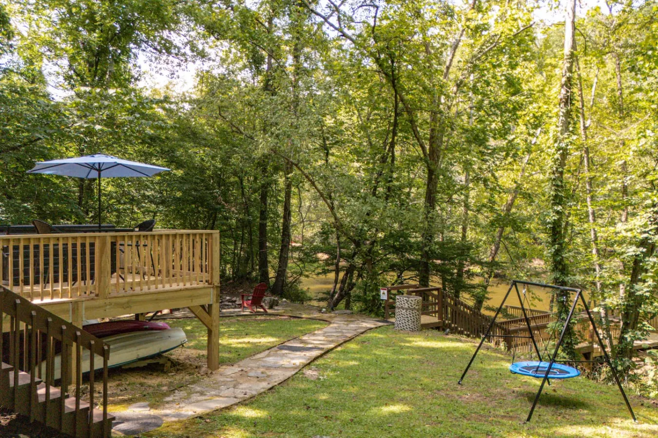 Riverfront Cabin Fenced Yard, Firepit & Grill 19