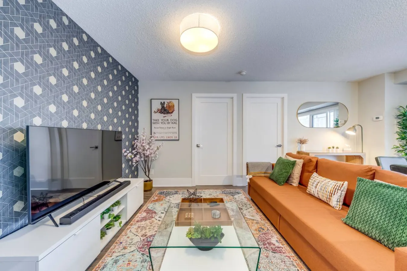 Designer 2BR Corner Suite Balcony Sleeps 5 12