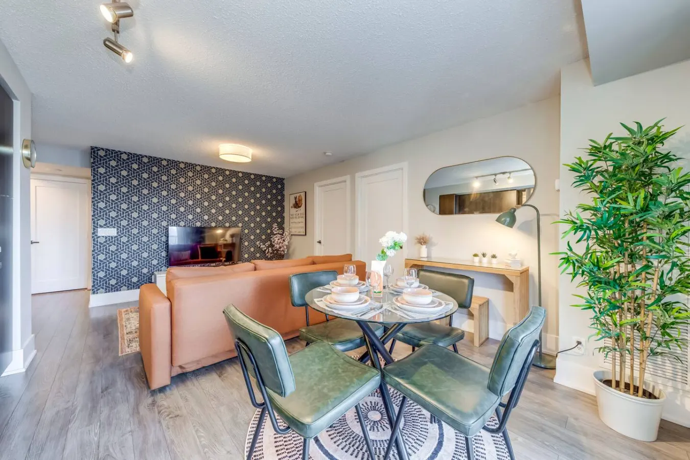 Designer 2BR Corner Suite Balcony Sleeps 5 19