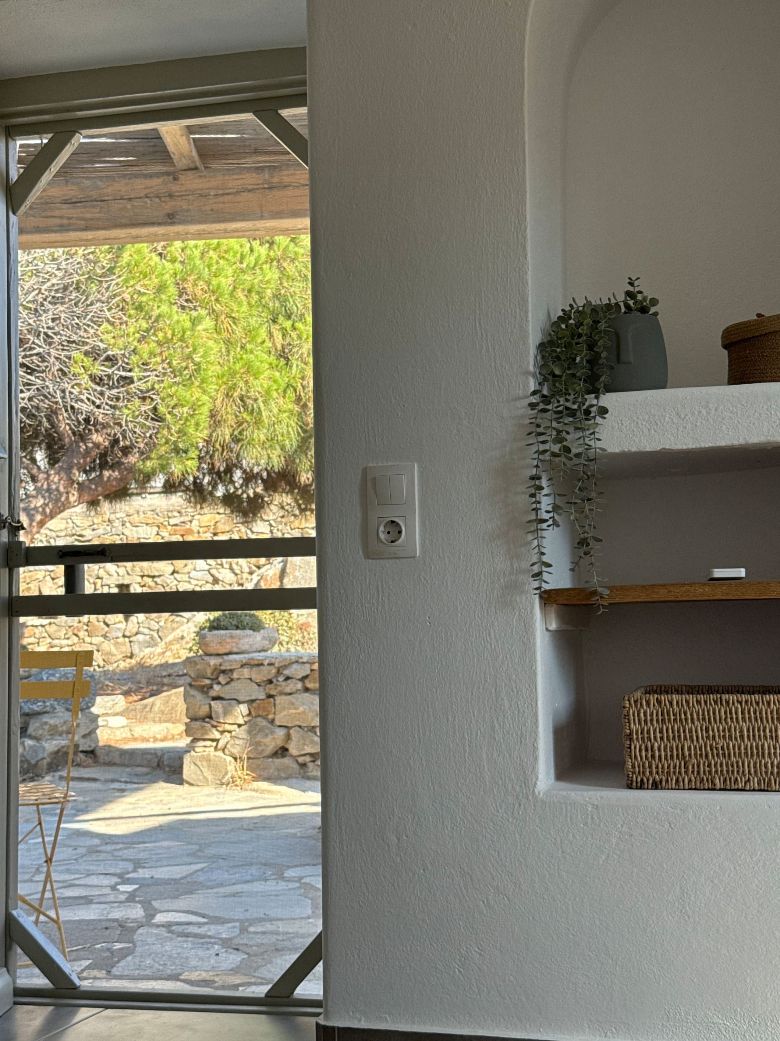 Little white house \nphiliris_mykonos 9