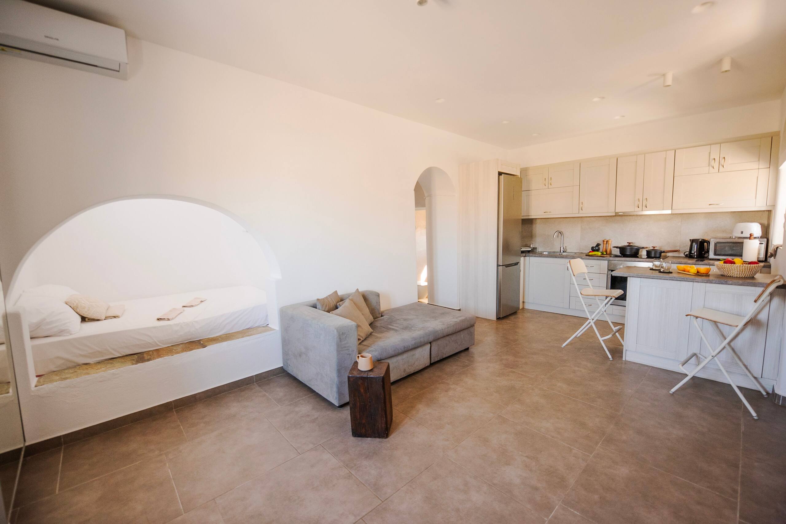 Little white house \nphiliris_mykonos 20