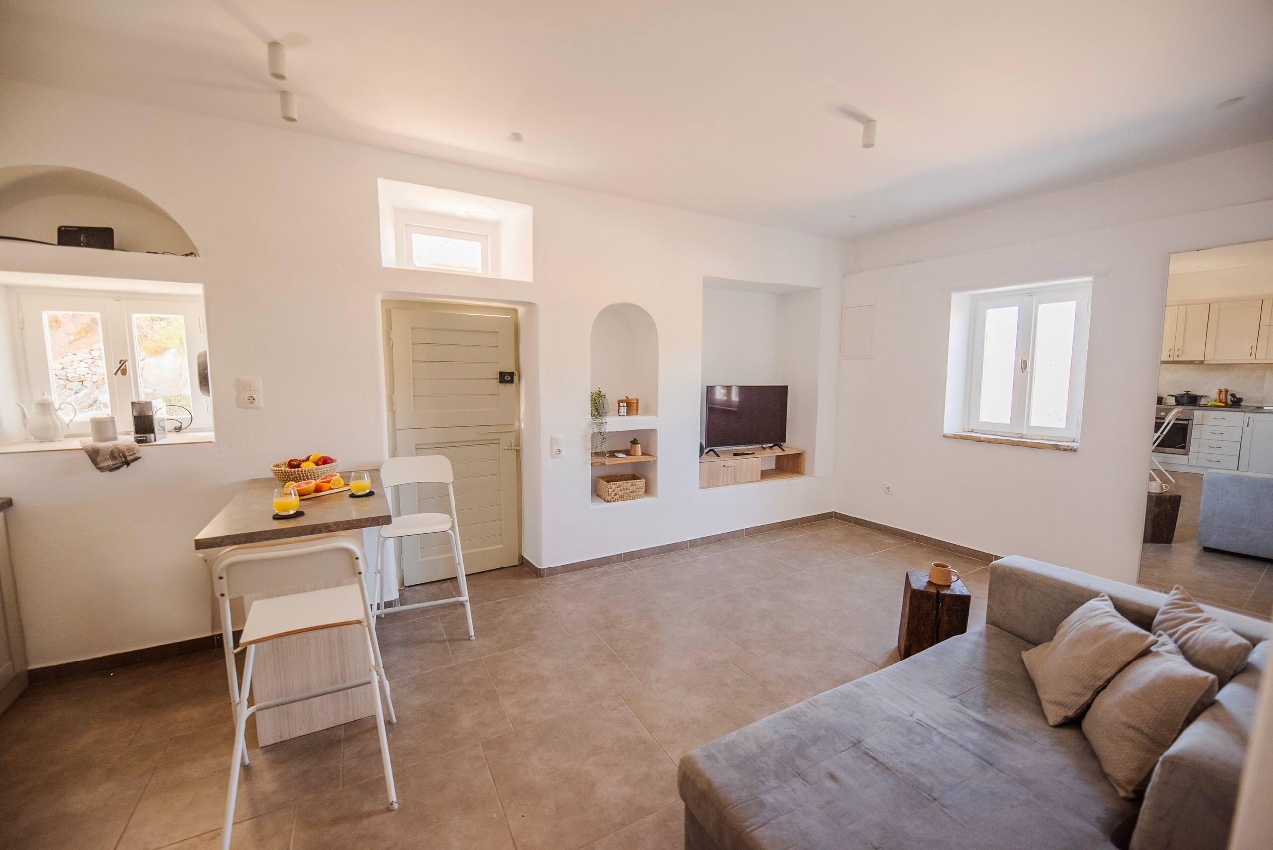 Little white house \nphiliris_mykonos 15