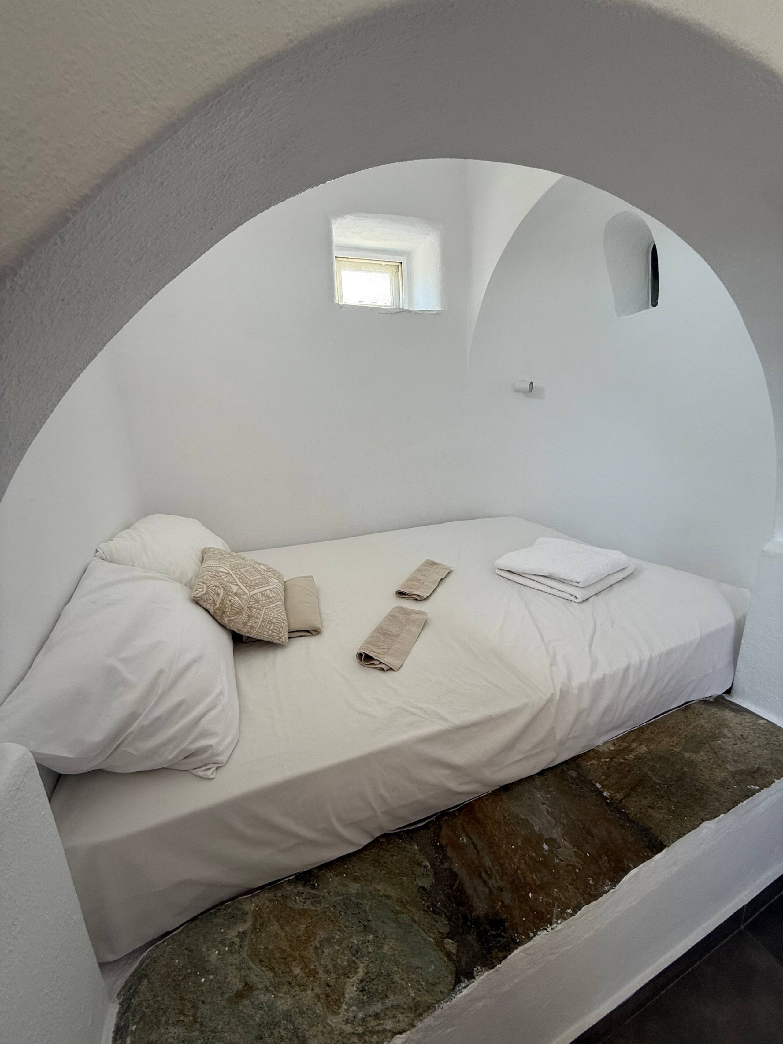 Little white house \nphiliris_mykonos — photo 5