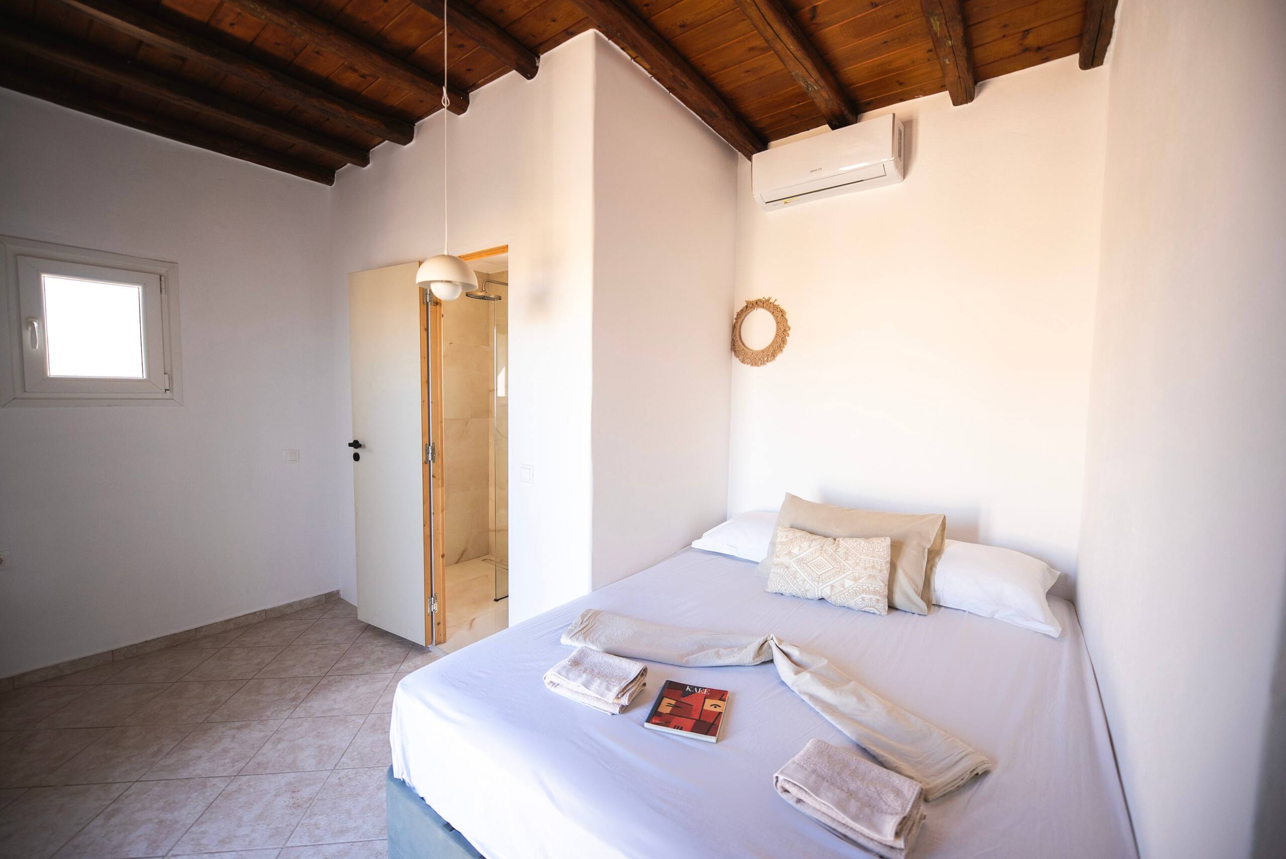 Little white house \nphiliris_mykonos 31