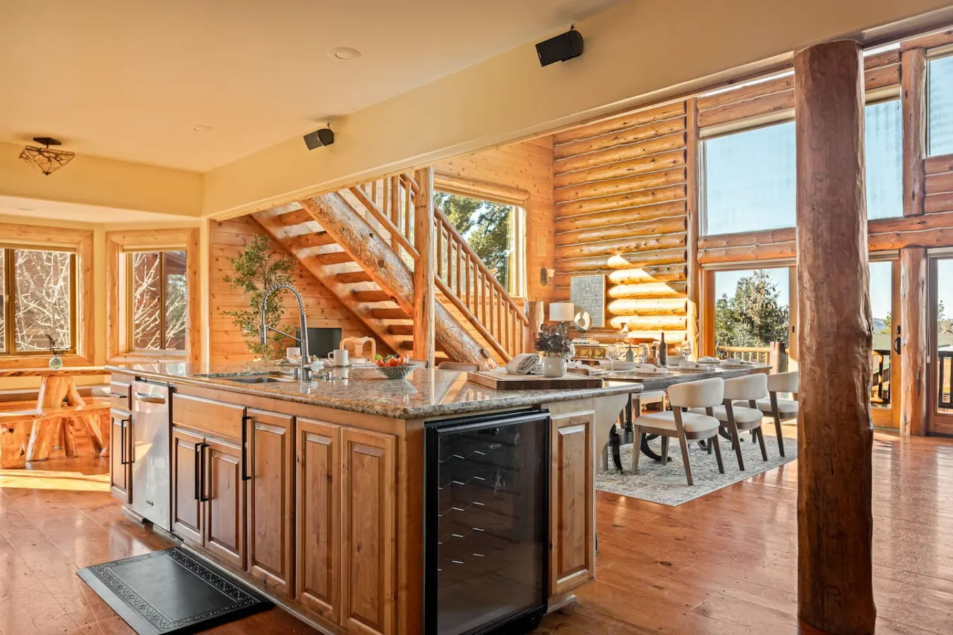 Hawk Ridge Chalet, Hot Tub, Views and Firepit 8