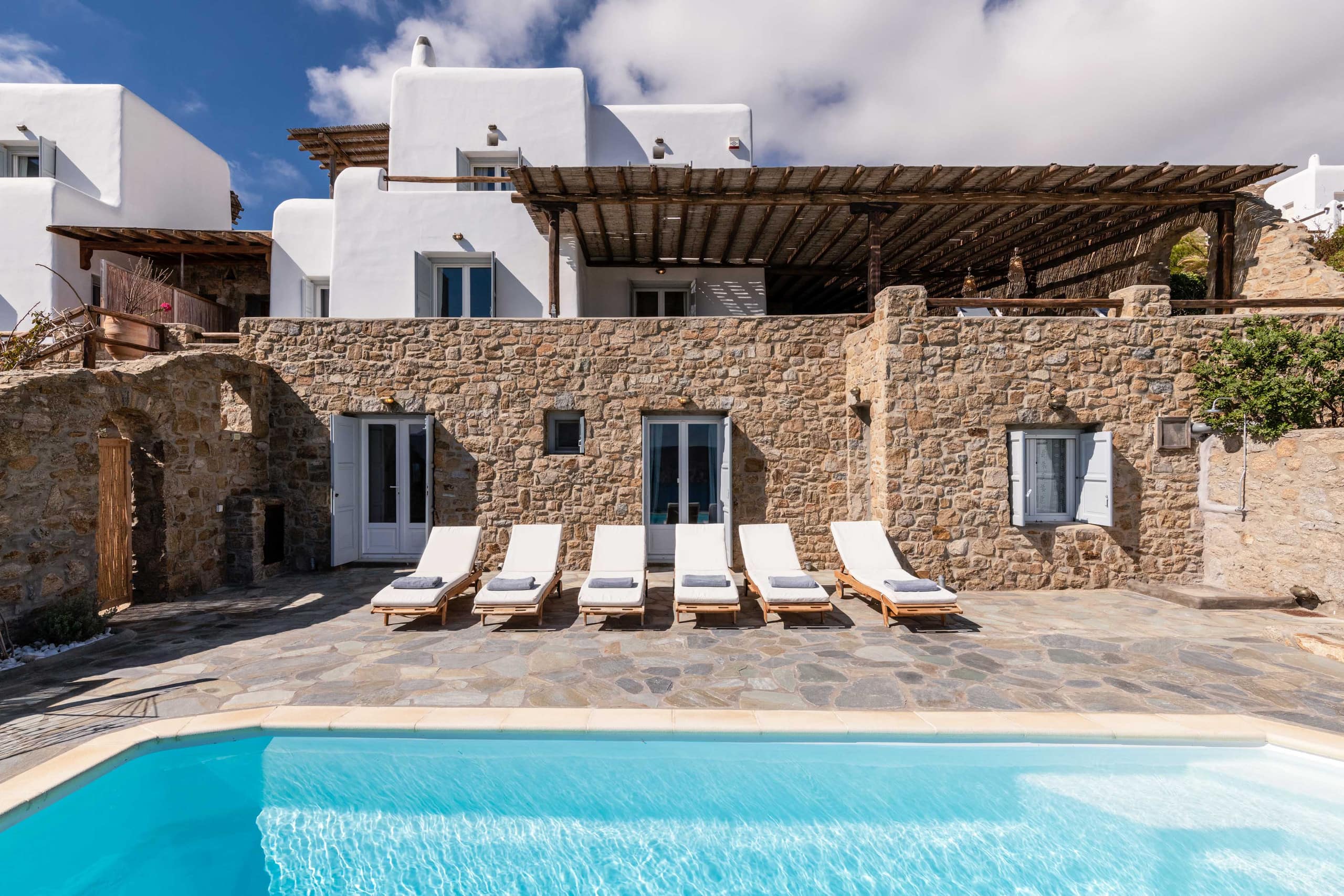 SUMMER MOOD VILLAS - 12 Bedrooms (24+4 people) — photo 3