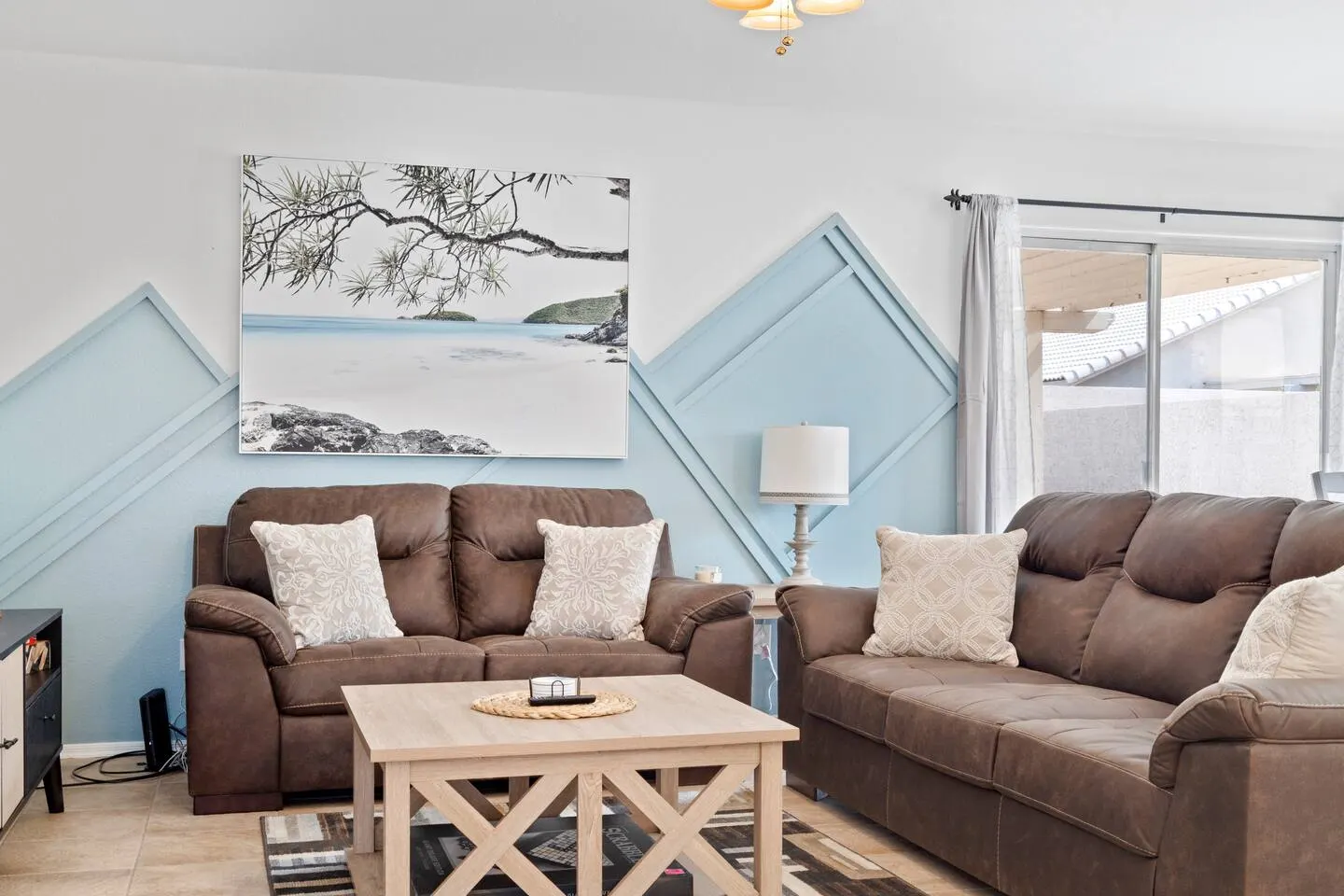 Tropic Vibes | NEW POOL & GAME ROOM | Pet-Friendly — photo 2