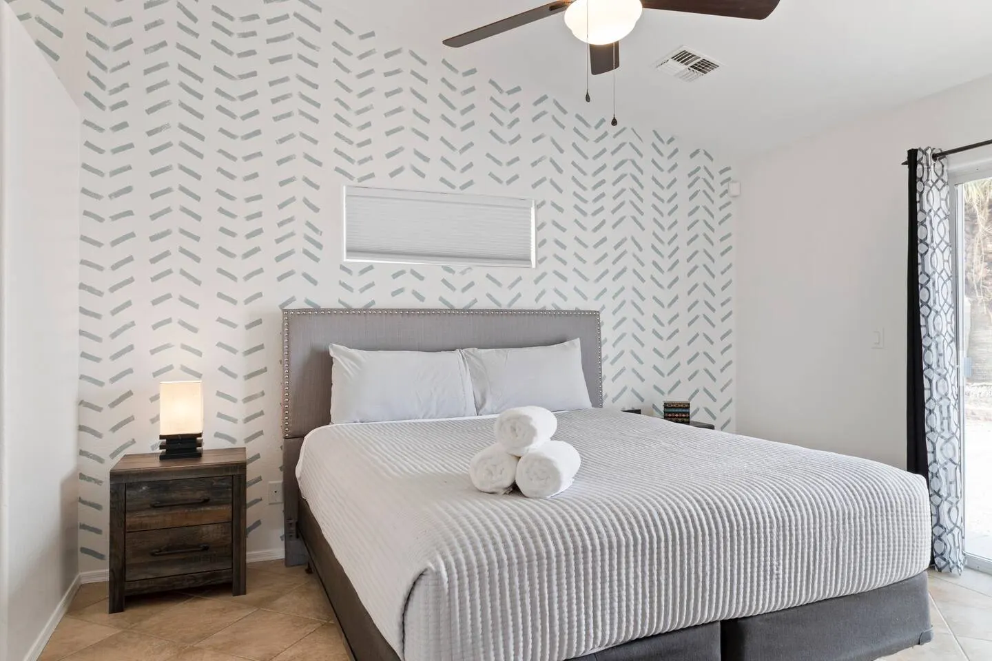 Tropic Vibes | NEW POOL & GAME ROOM | Pet-Friendly — photo 5