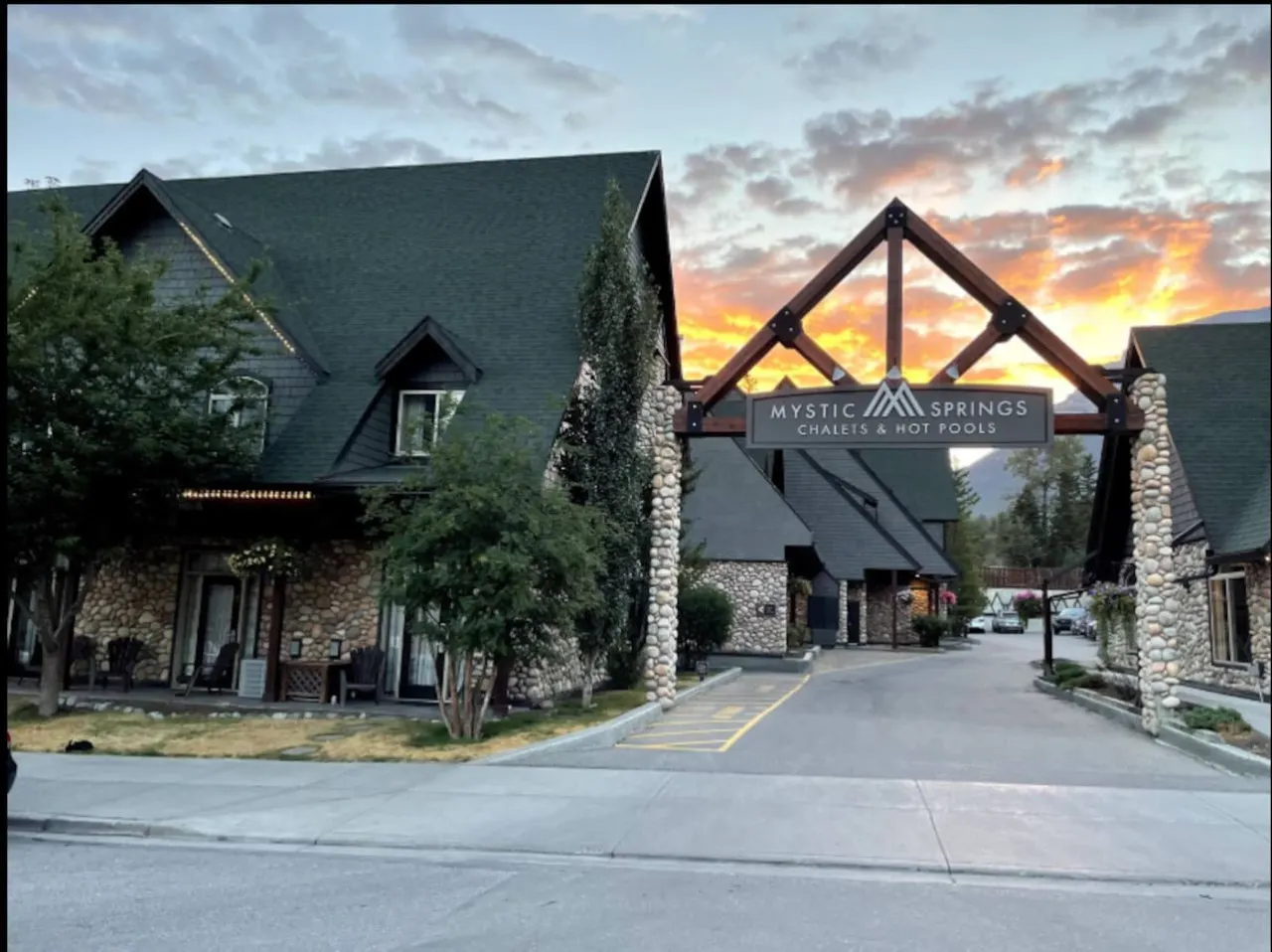 Pool & Hot Tub Access, Free Banff Park Pass 8