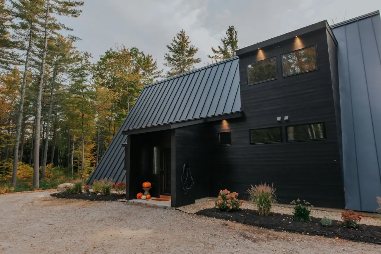 Luxury A-Frame on 6 acres w/ hot tub by Sunday River 10