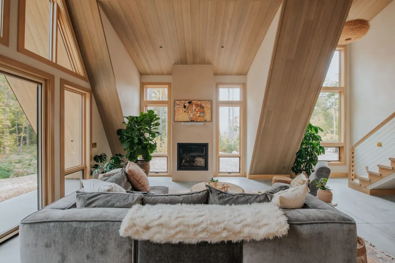 Luxury A-Frame on 6 acres w/ hot tub by Sunday River 18