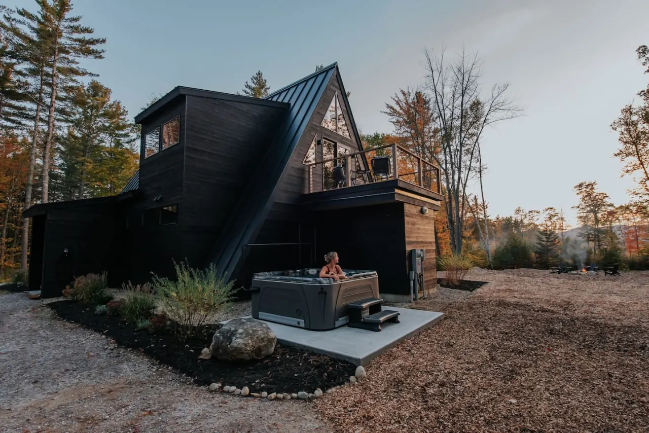 Luxury A-Frame on 6 acres w/ hot tub by Sunday River 20