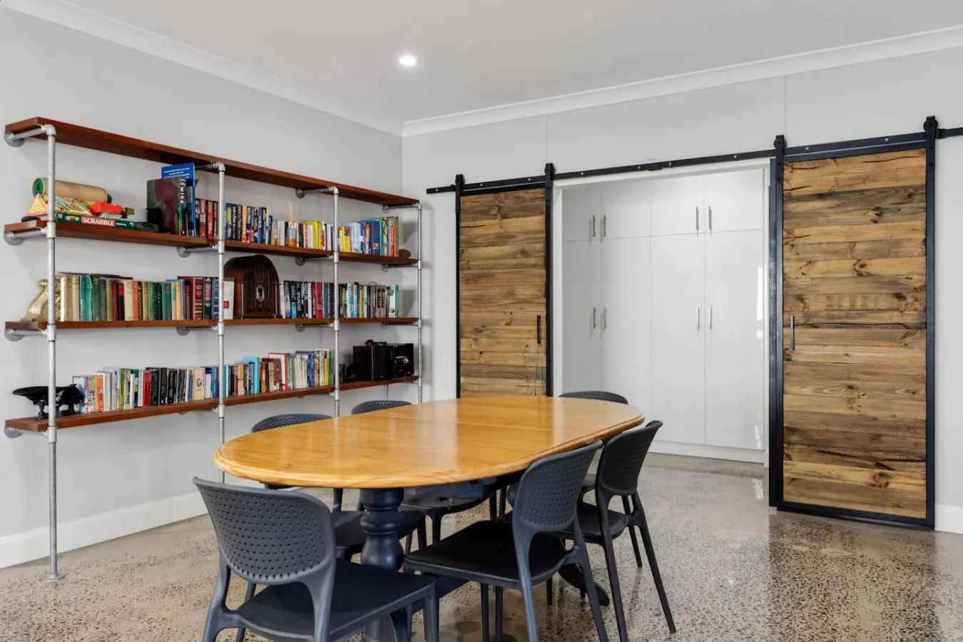 Sea Whispers—Spacious Family Retreat by the Shore 9