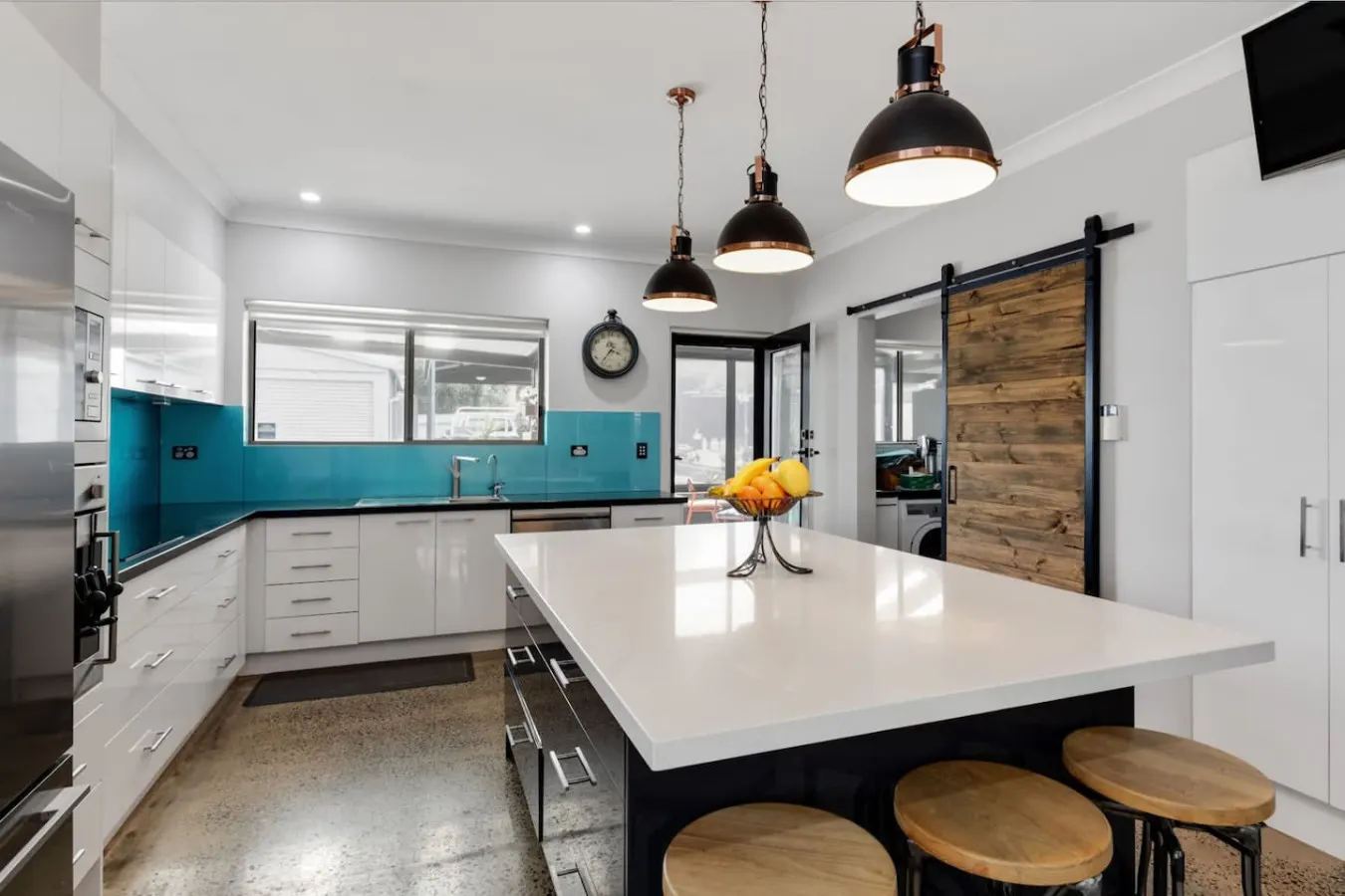Sea Whispers—Spacious Family Retreat by the Shore 11