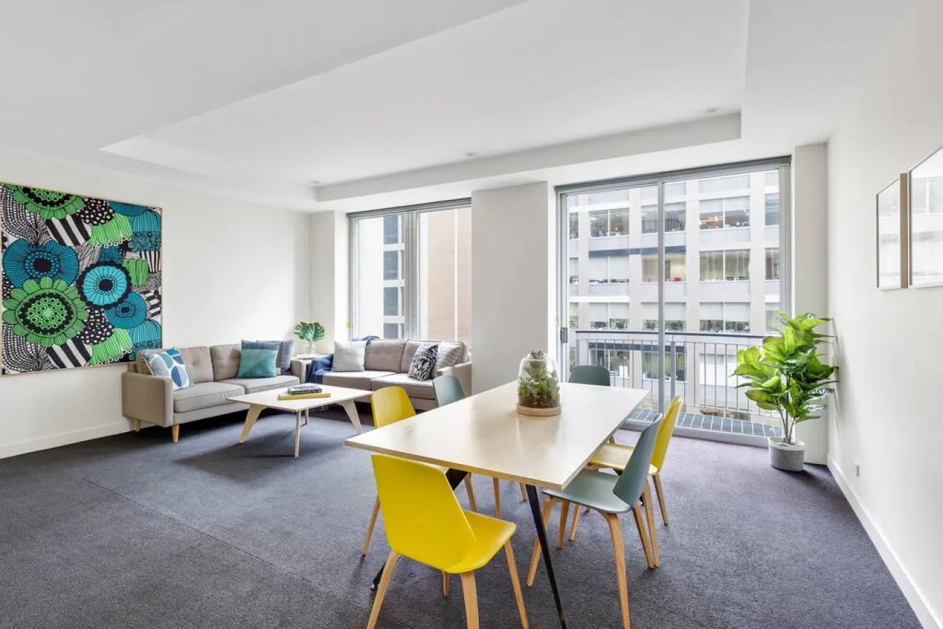 Iris: 2 Bed, 1 Bath Apartment in CBD