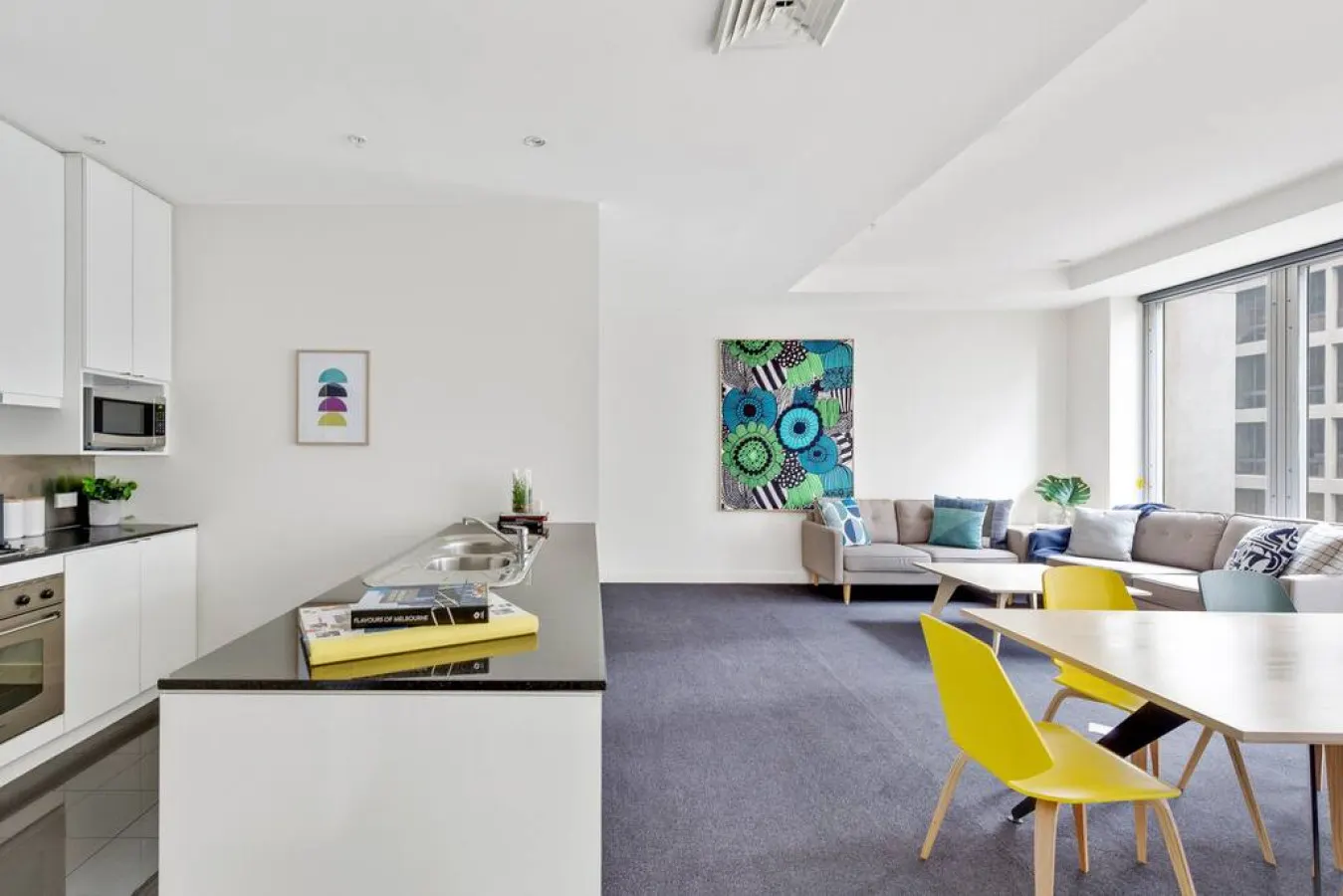 Iris: 2 Bed, 1 Bath Apartment in CBD 10