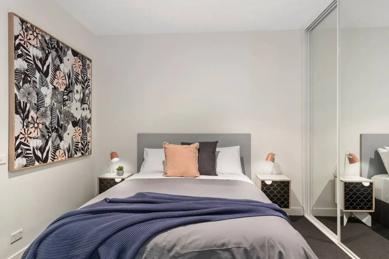 Iris: 2 Bed, 1 Bath Apartment in CBD 17
