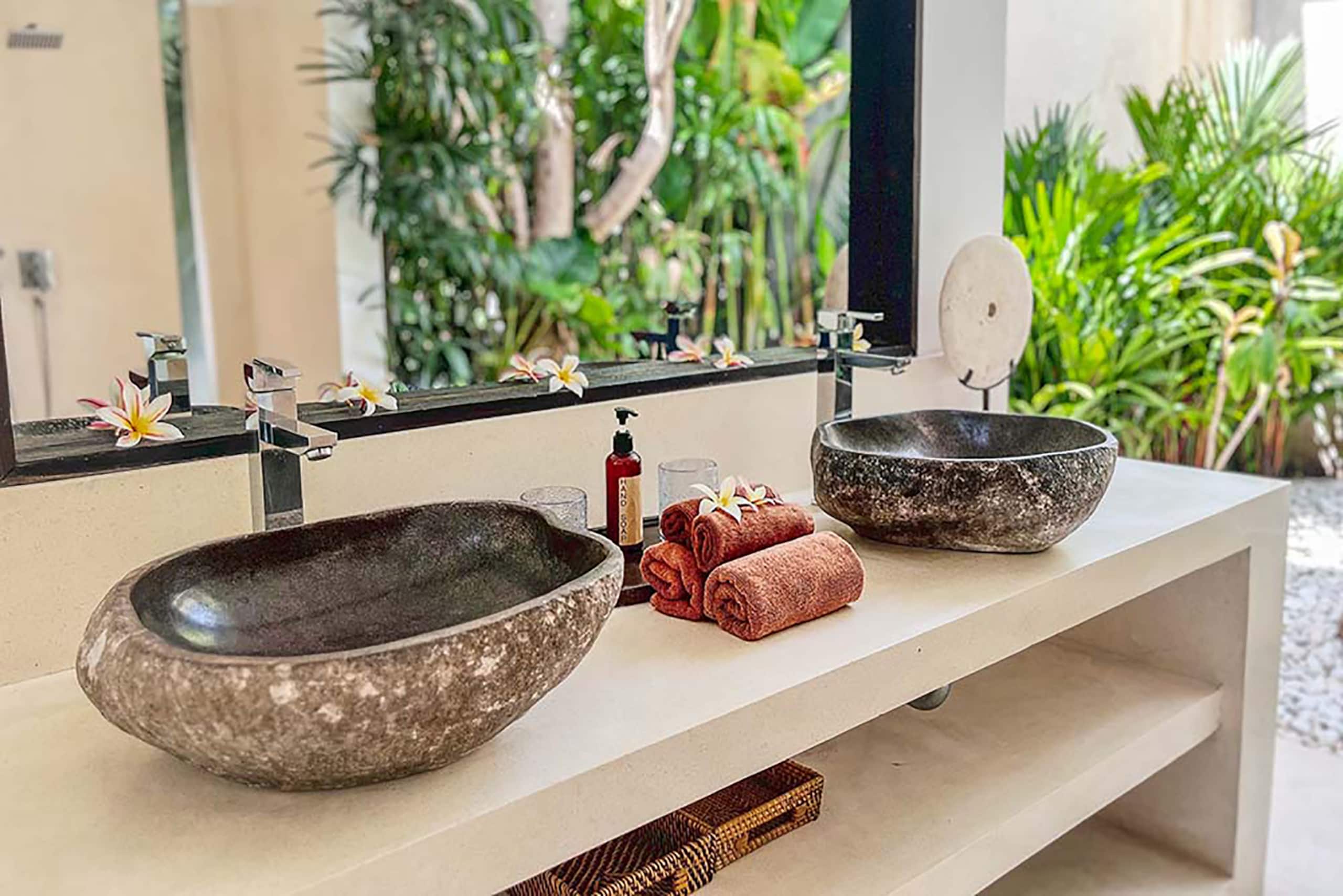 New 2-Villa Complex-10min walk Seminyak Oberoi 36