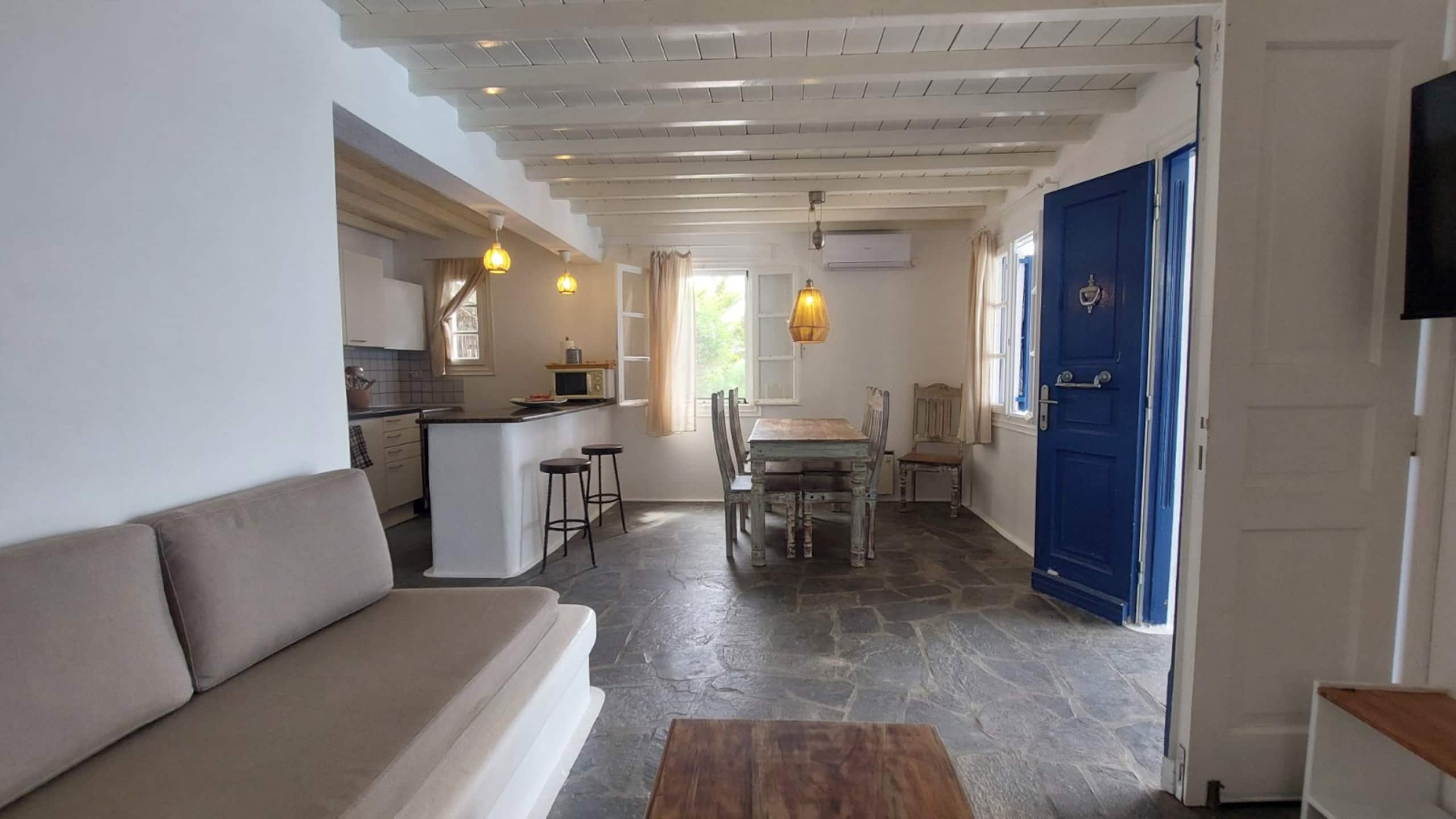 Cozy Summer House 12