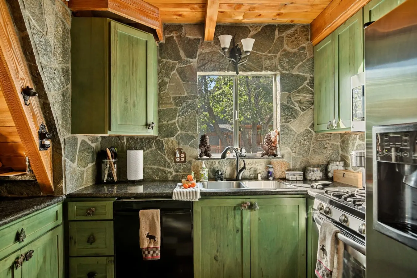 NEW A-Frame 4BR | Hot Tub, Mtn Views, Game Loft — photo 2