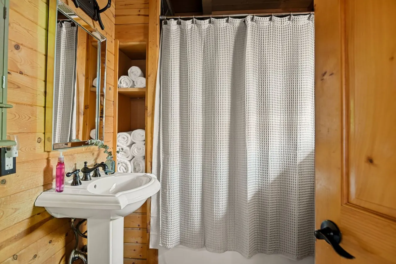 NEW A-Frame 4BR Hot Tub, Mtn Views, Game Loft 14
