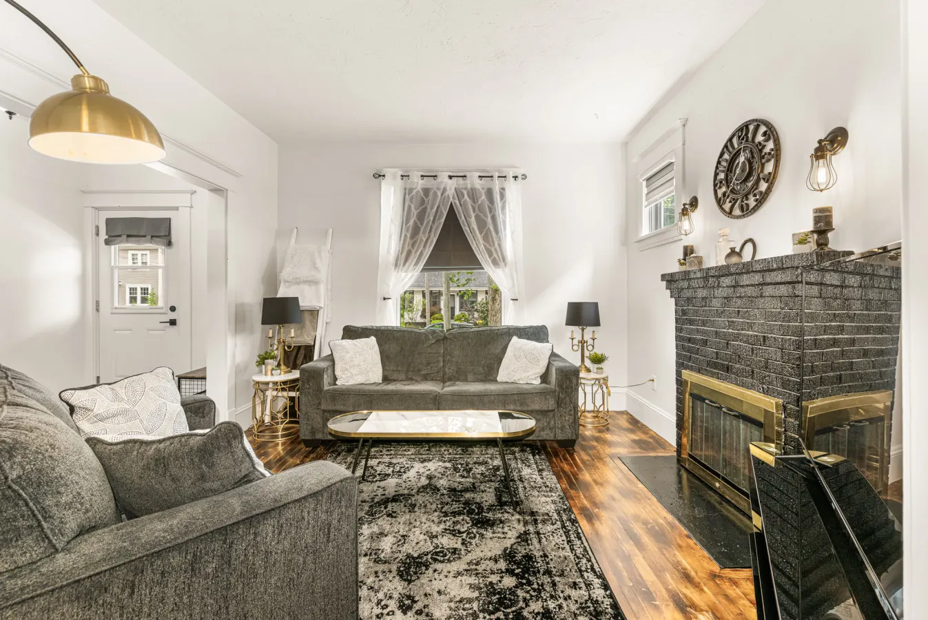 The Big City Stay | Sleeps 11 | Walkable Location — photo 4
