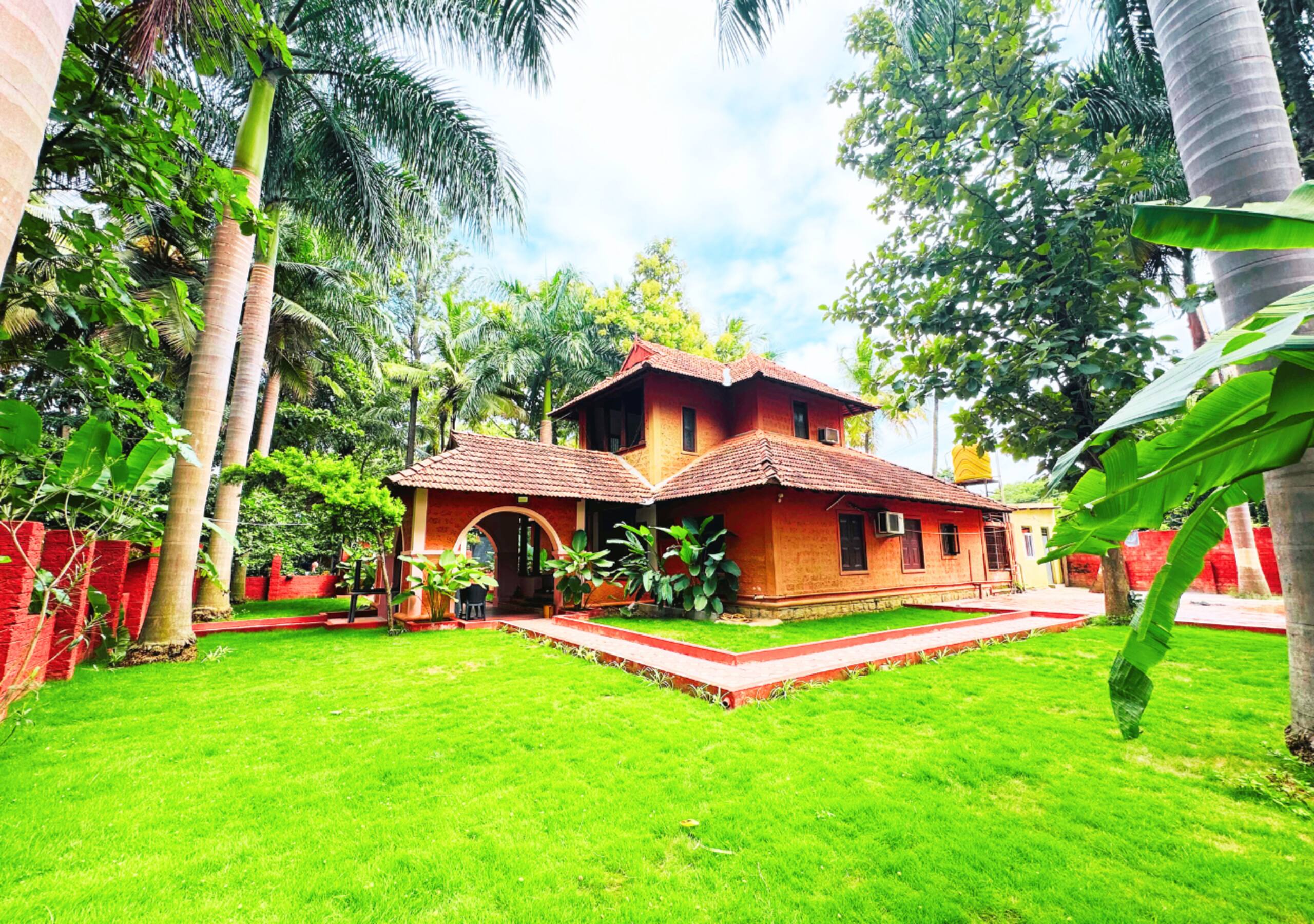 Ambara Kovilakam by Travent Mug 1