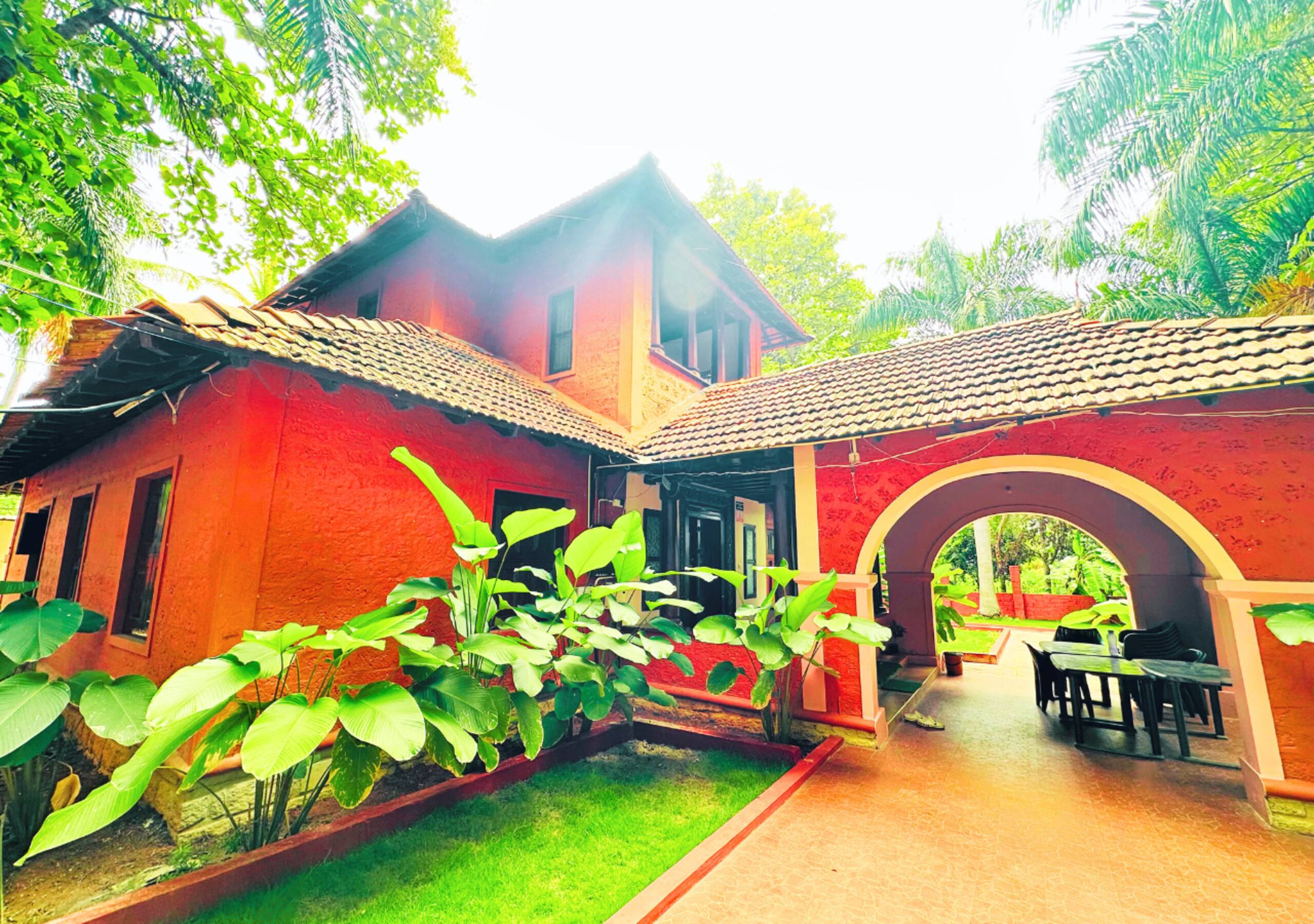 Ambara Kovilakam by Travent Mug 10
