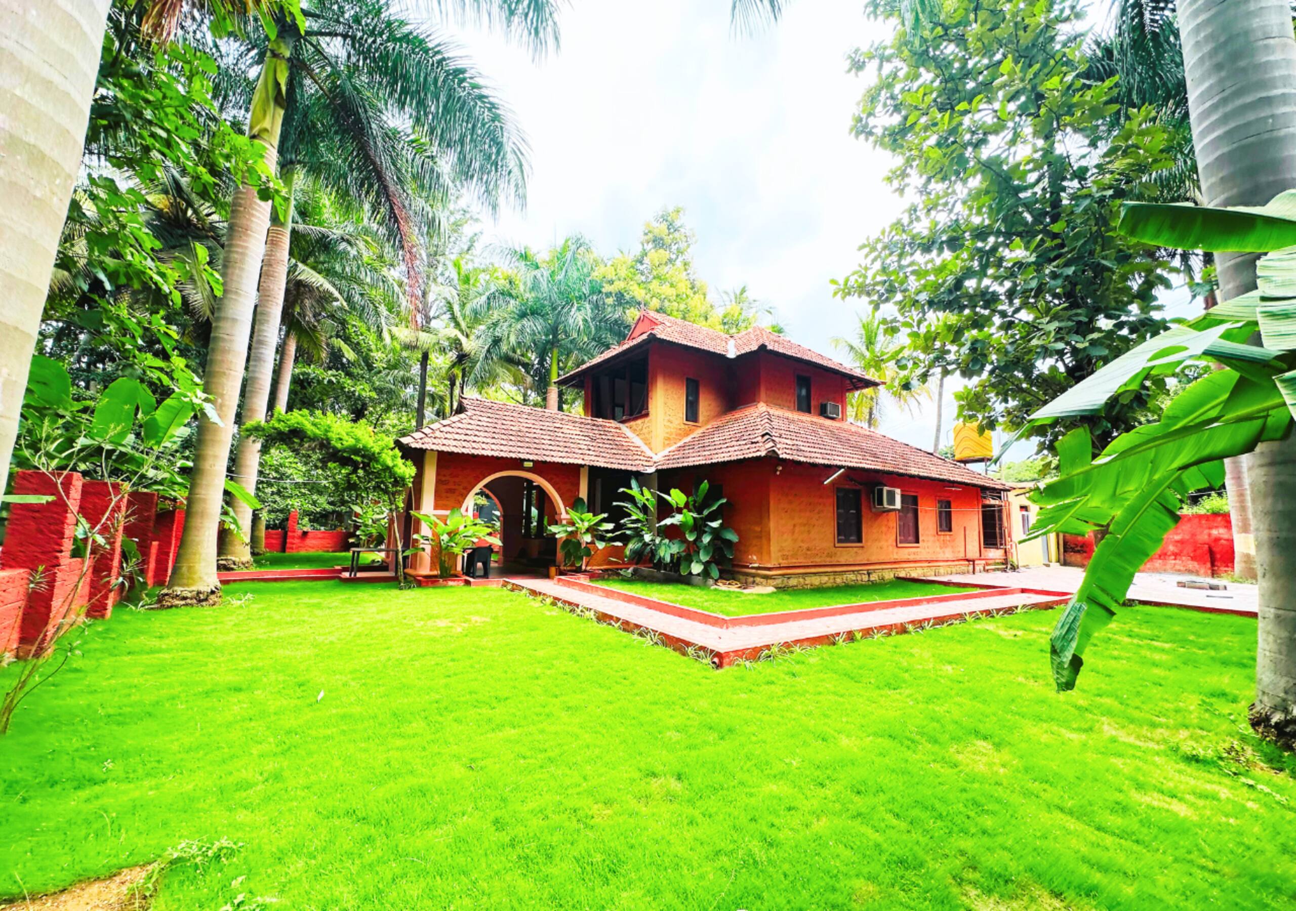 Ambara Kovilakam by Travent Mug 25