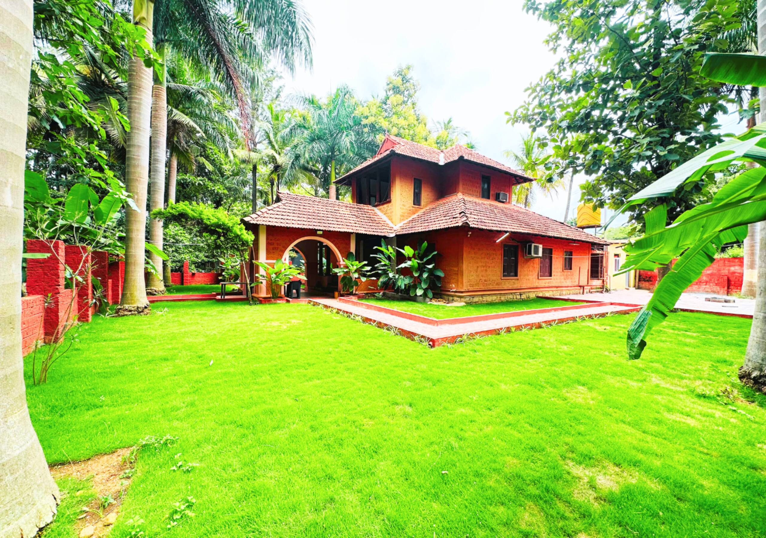 Ambara Kovilakam by Travent Mug 26