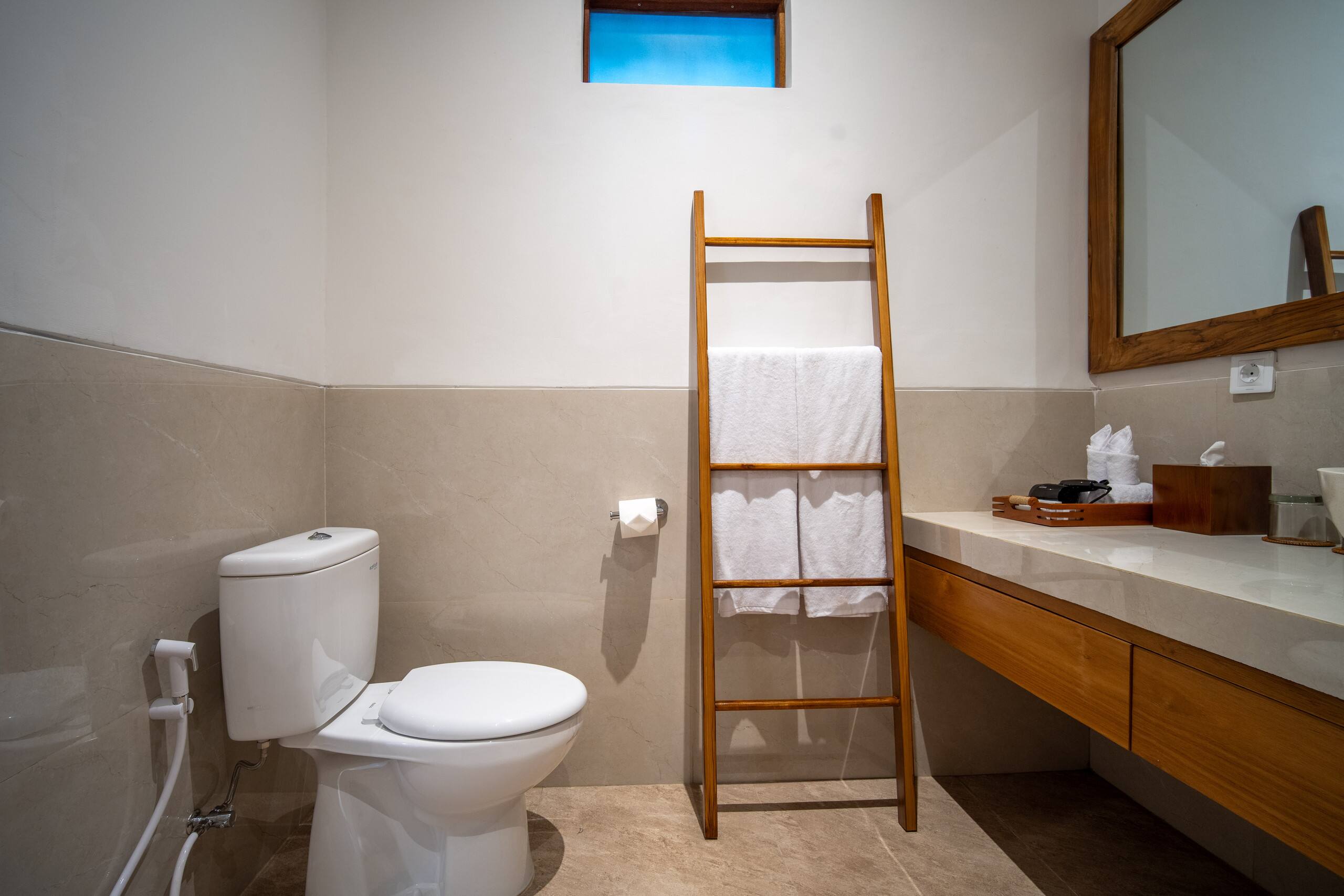 Yoga Sri - New Twin Room in Ubud 15