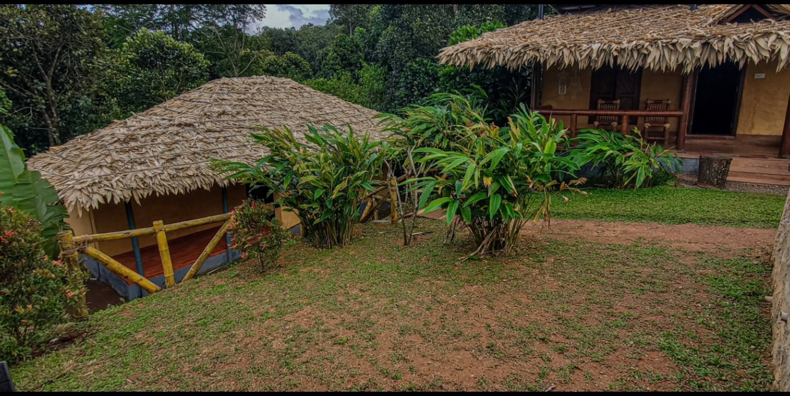 The Hidden Peaks mud house cottage 5