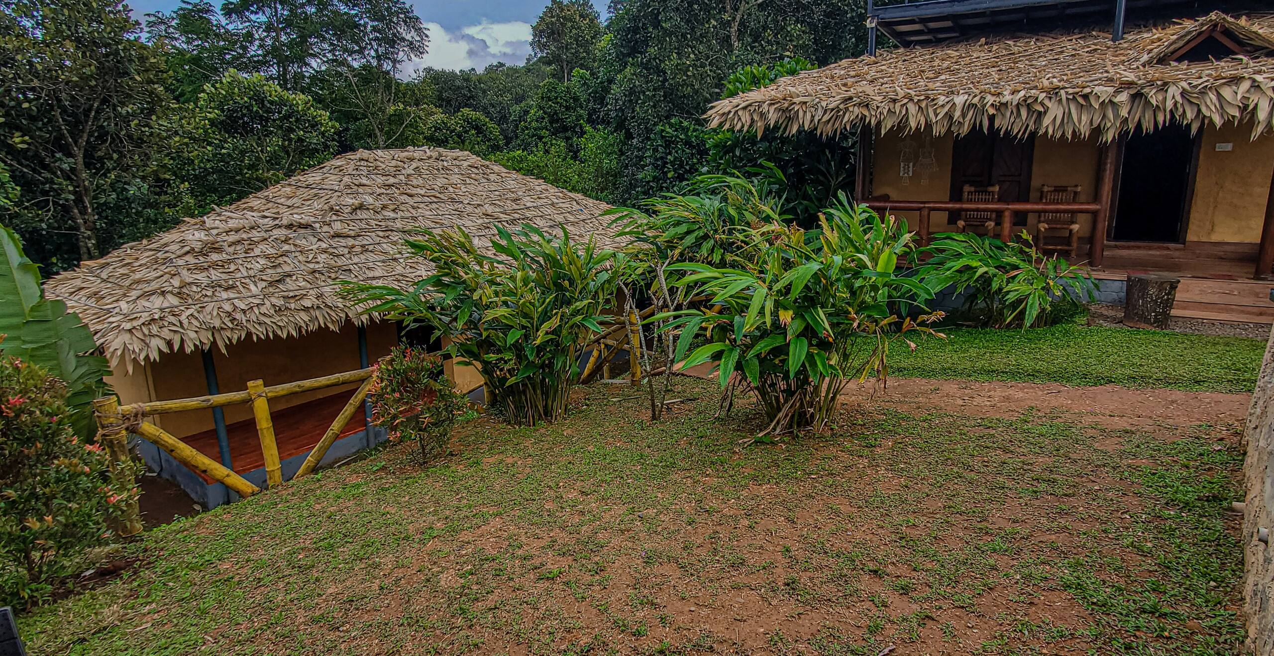 The Hidden Peaks mud house cottage 3