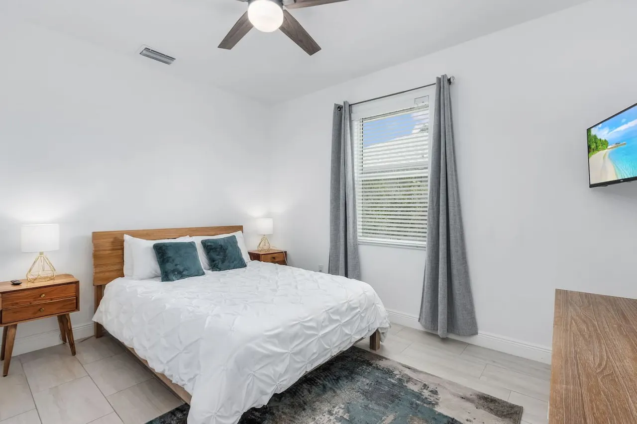 Sun-Kissed Getaway: Modern 2BR Condo Near Naples' Pristine Shores 12