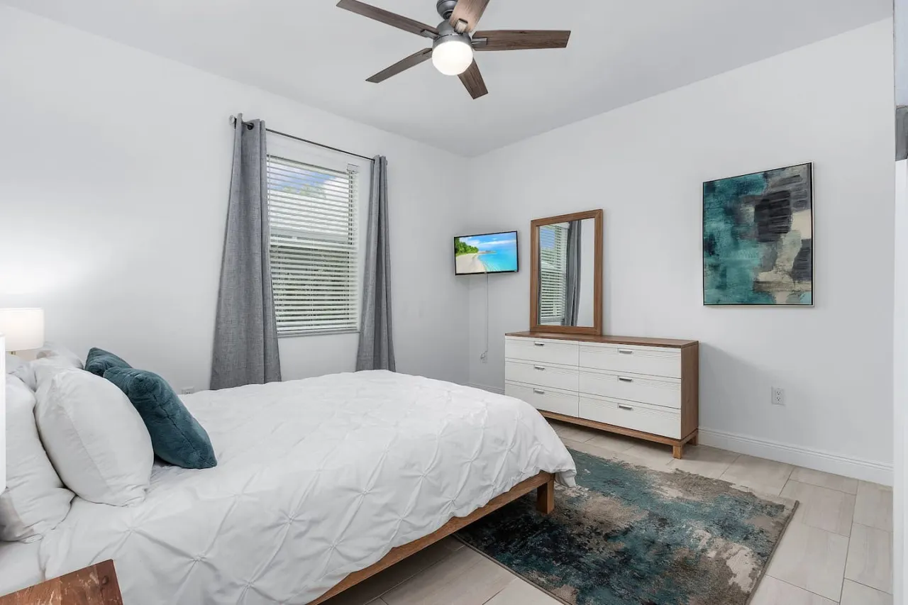 Sun-Kissed Getaway: Modern 2BR Condo Near Naples' Pristine Shores 13