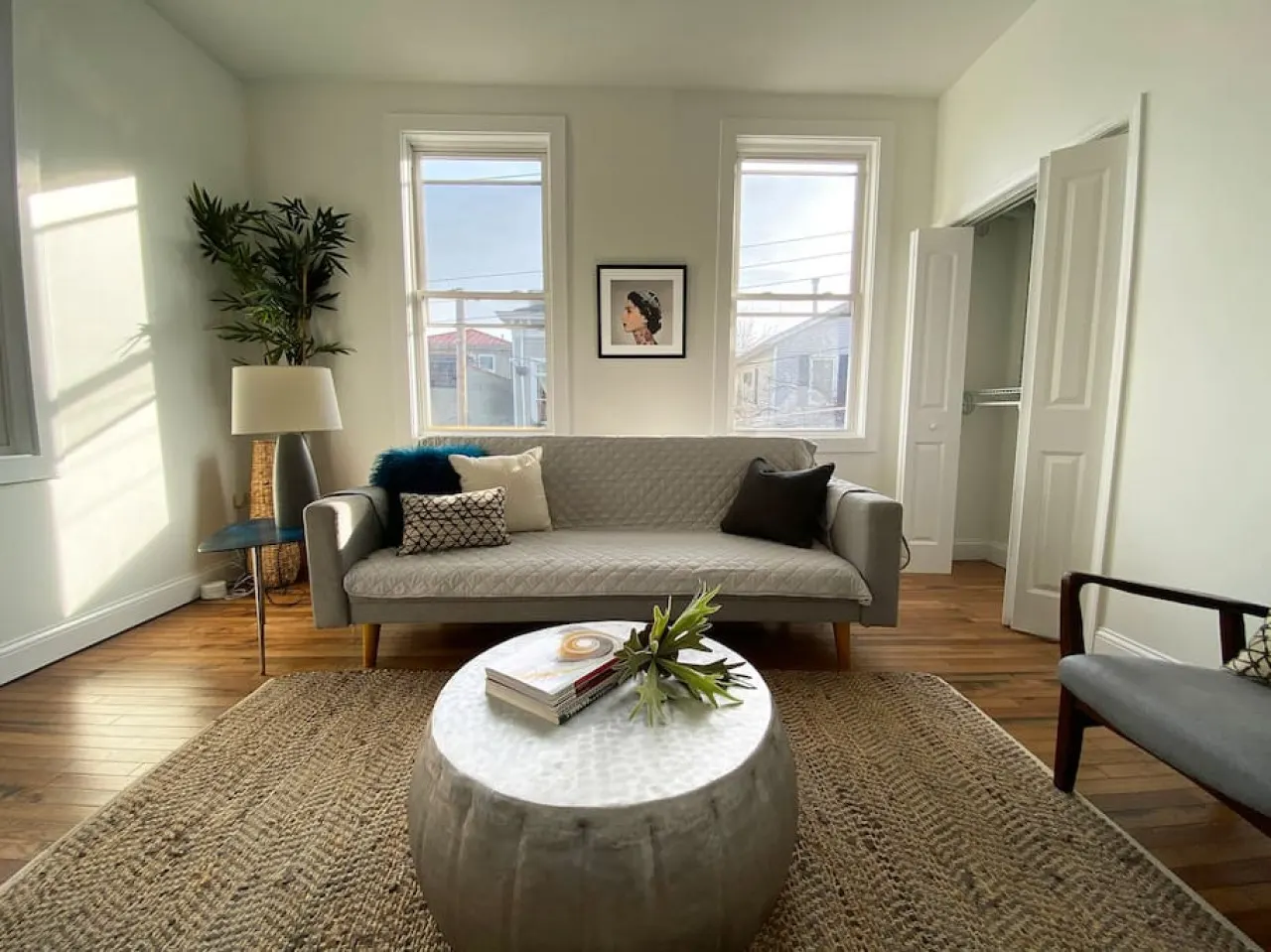 Explore Downtown from Adorable Mount Adams 1