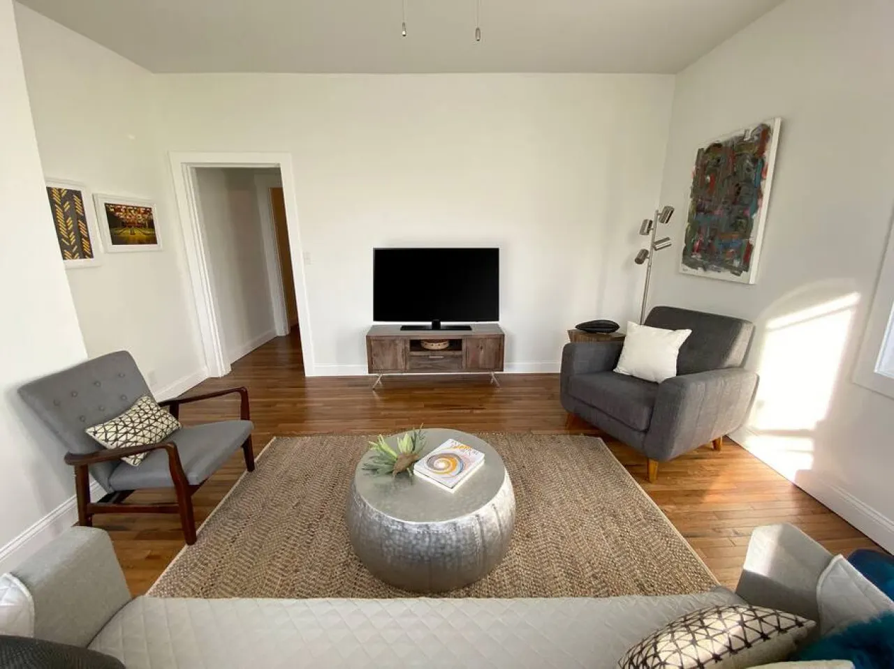 Explore Downtown from Adorable Mount Adams 11