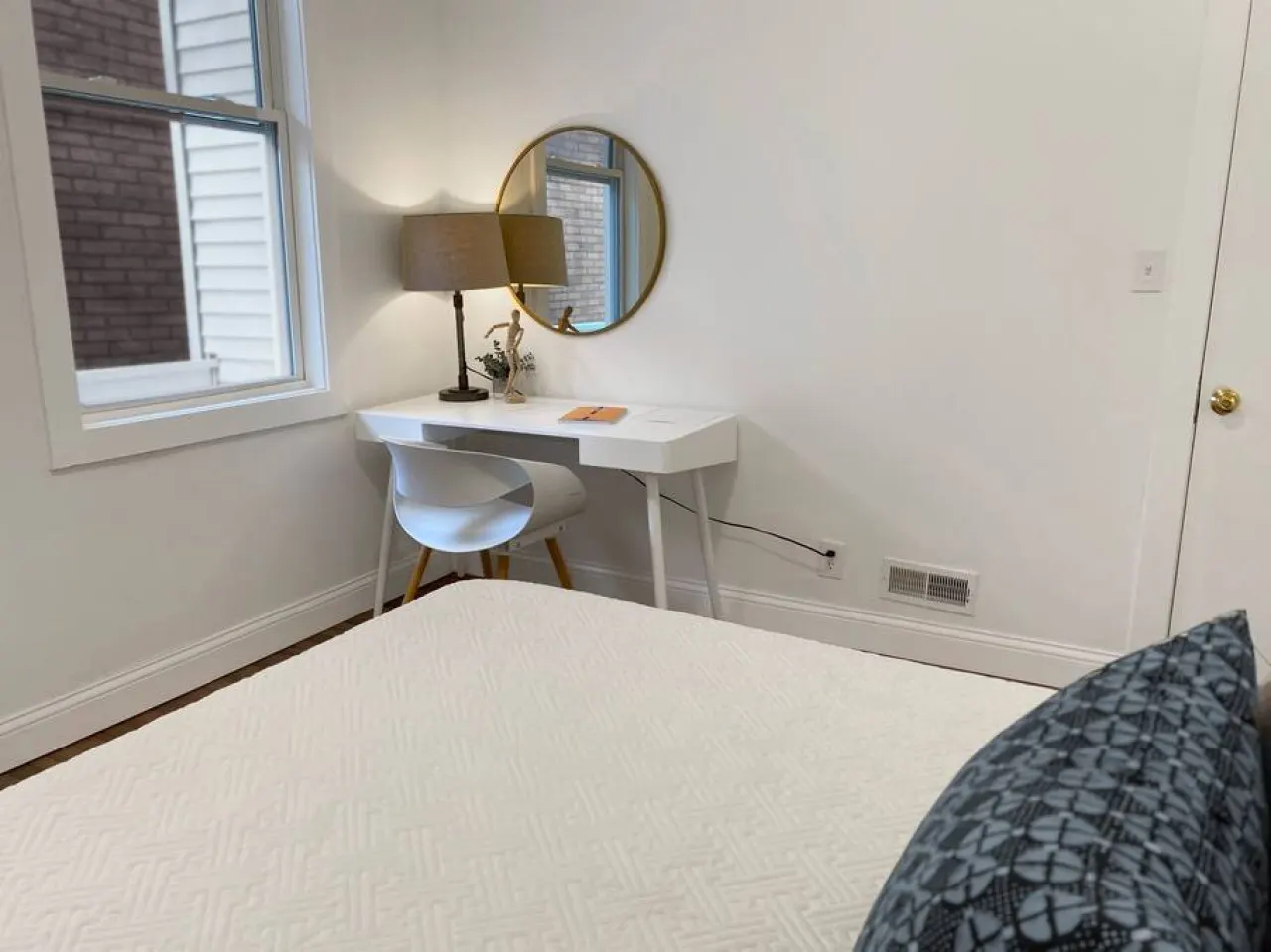 Explore Downtown from Adorable Mount Adams 15
